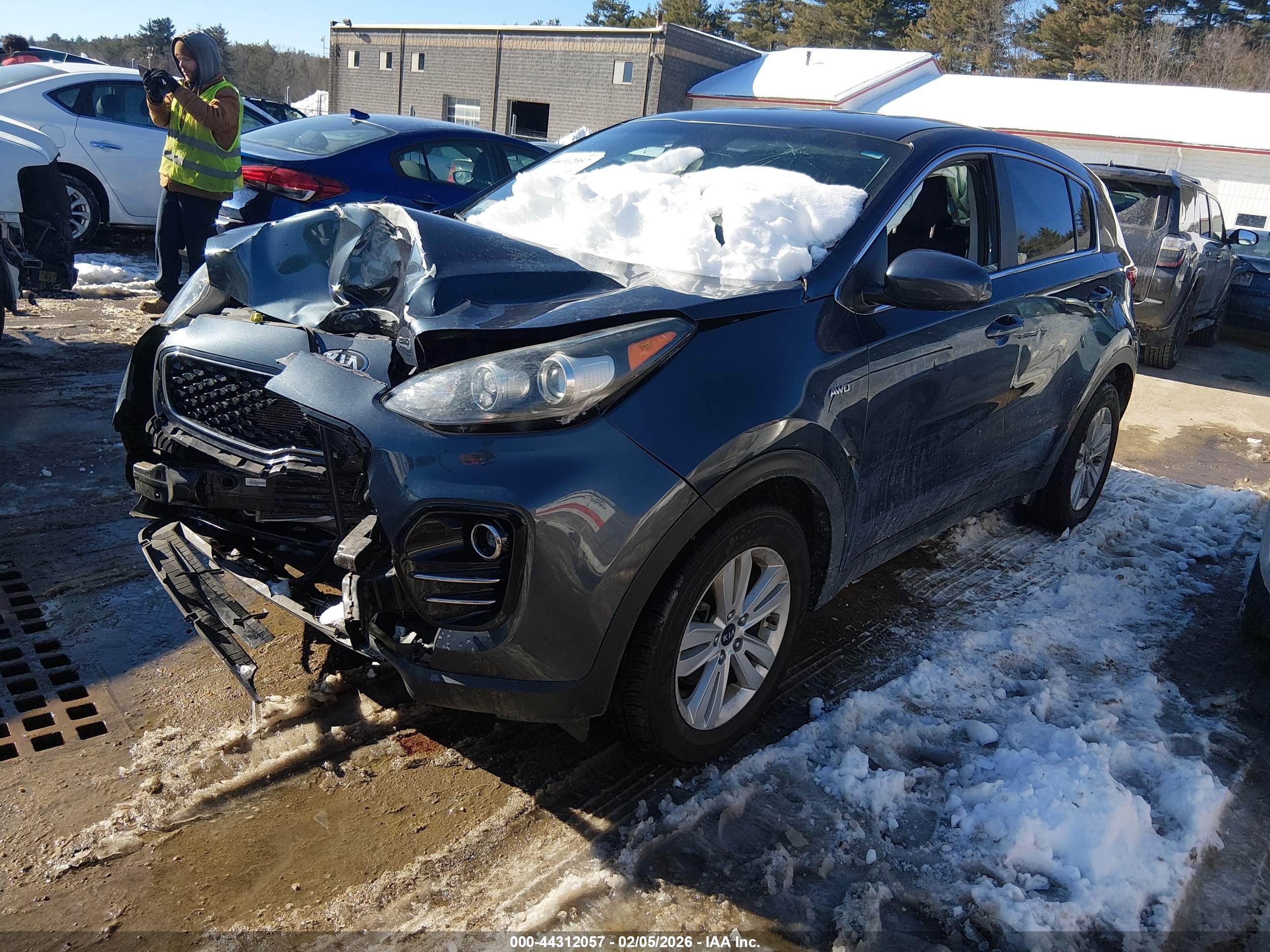 KIA SPORTAGE image 2