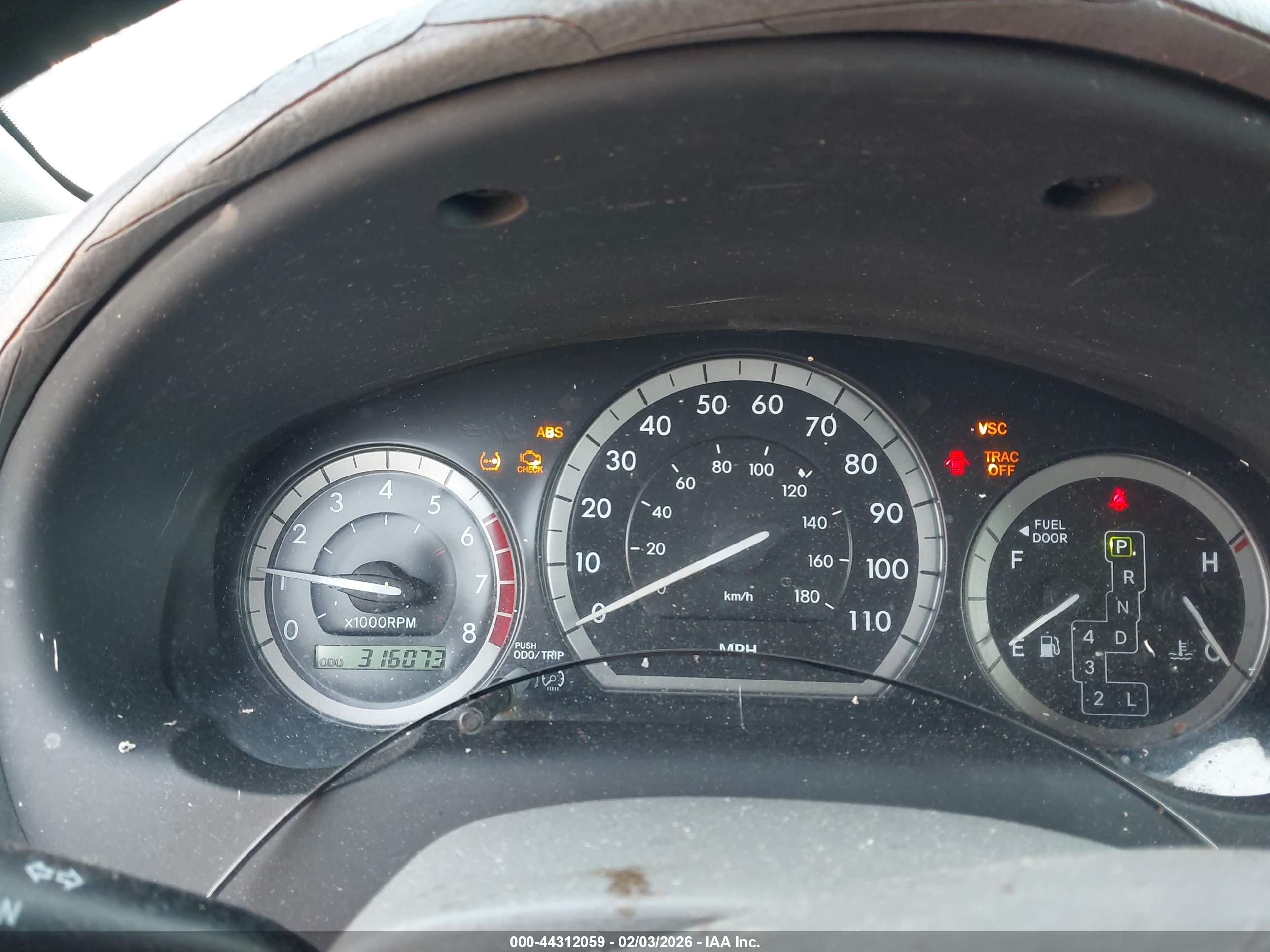 TOYOTA SIENNA image 7