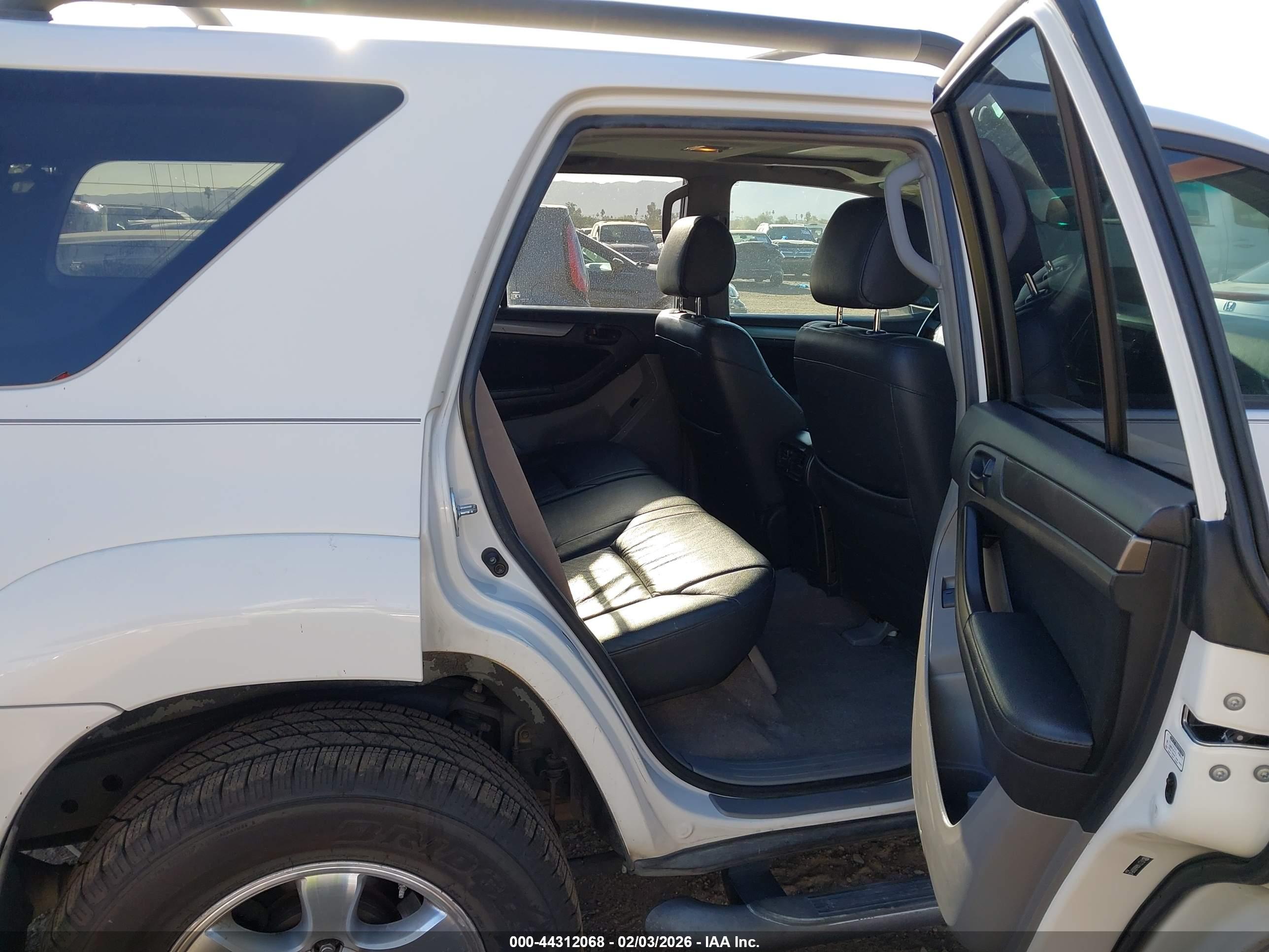 TOYOTA 4RUNNER image 8