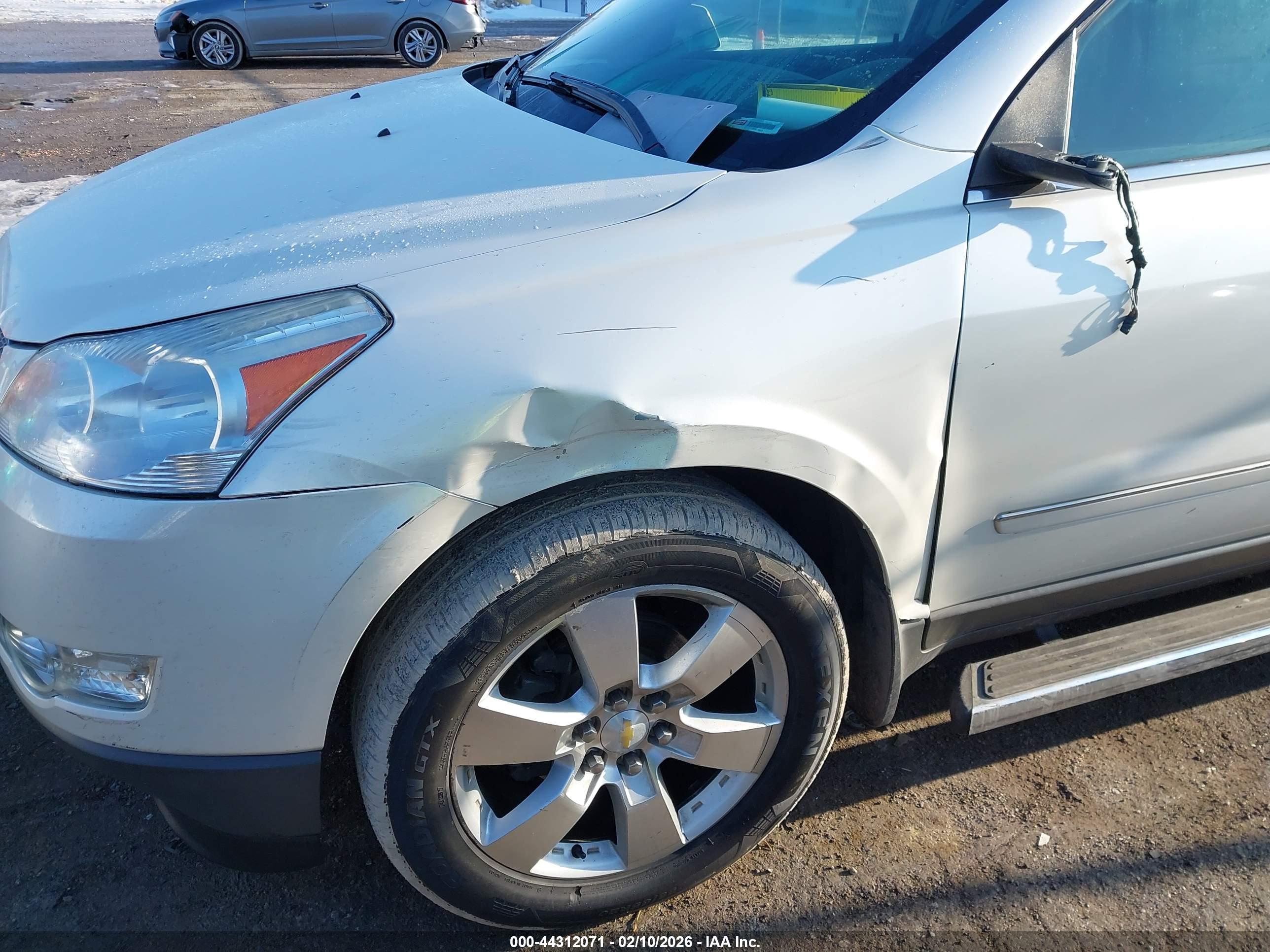 CHEVROLET TRAVERSE image 6