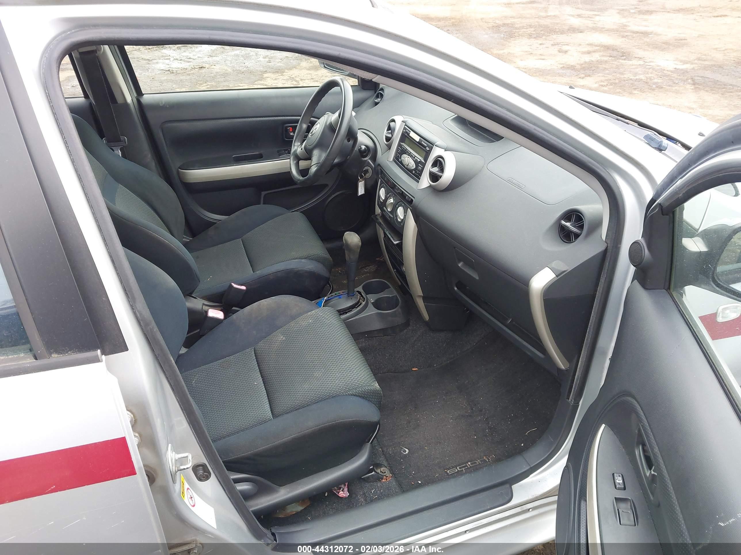 SCION XA image 5