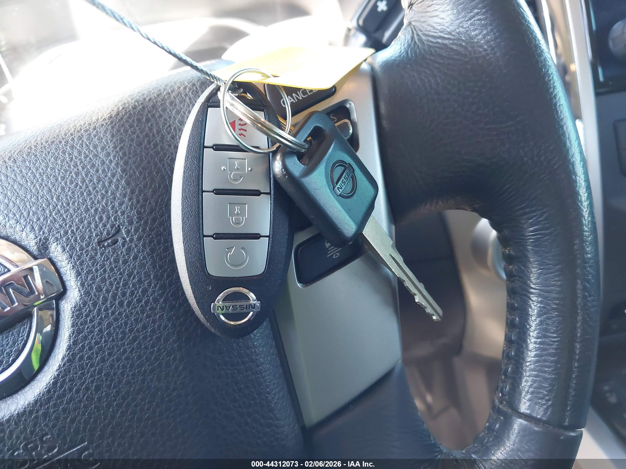 NISSAN TITAN image 11