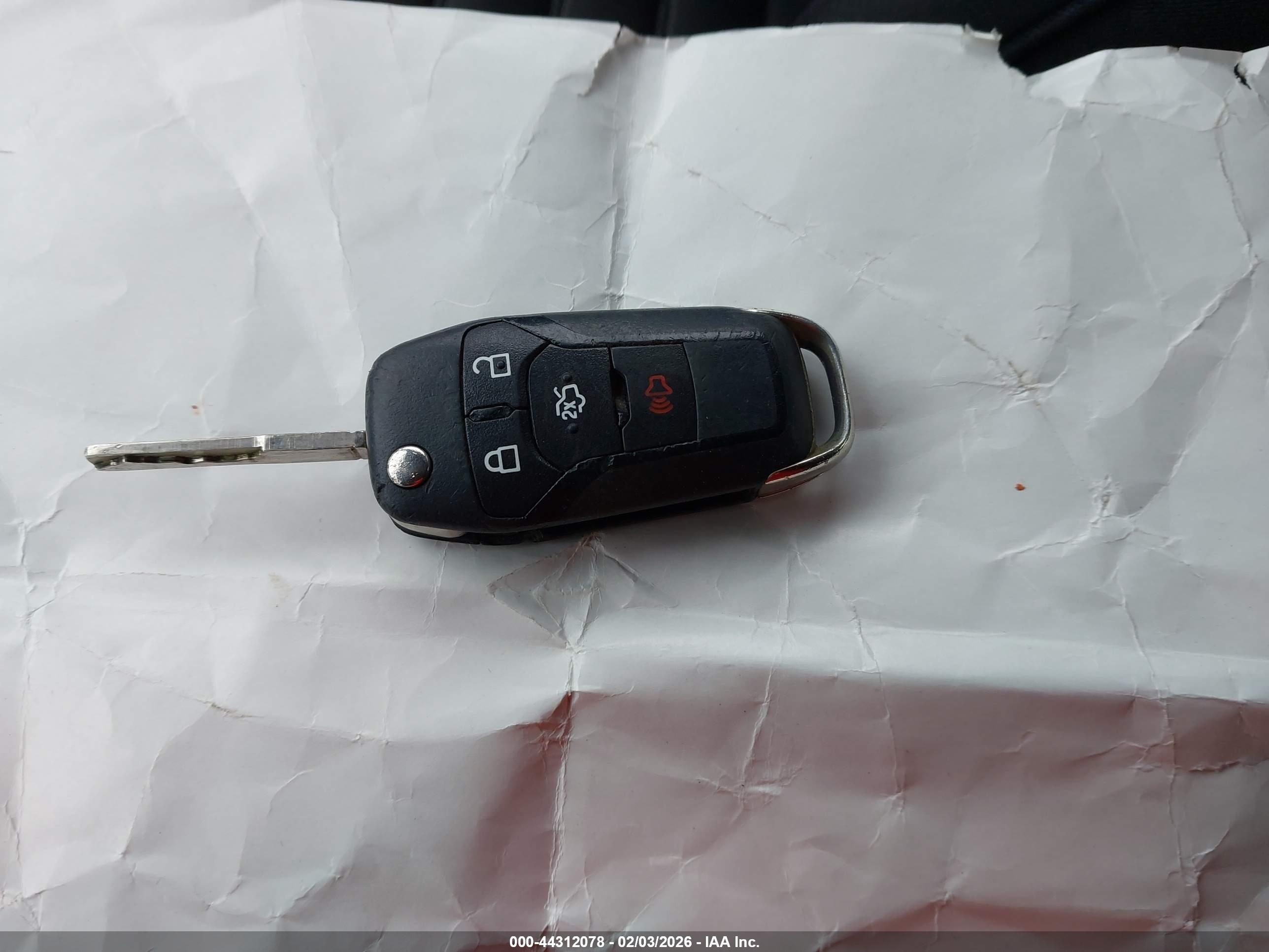 FORD FUSION image 11