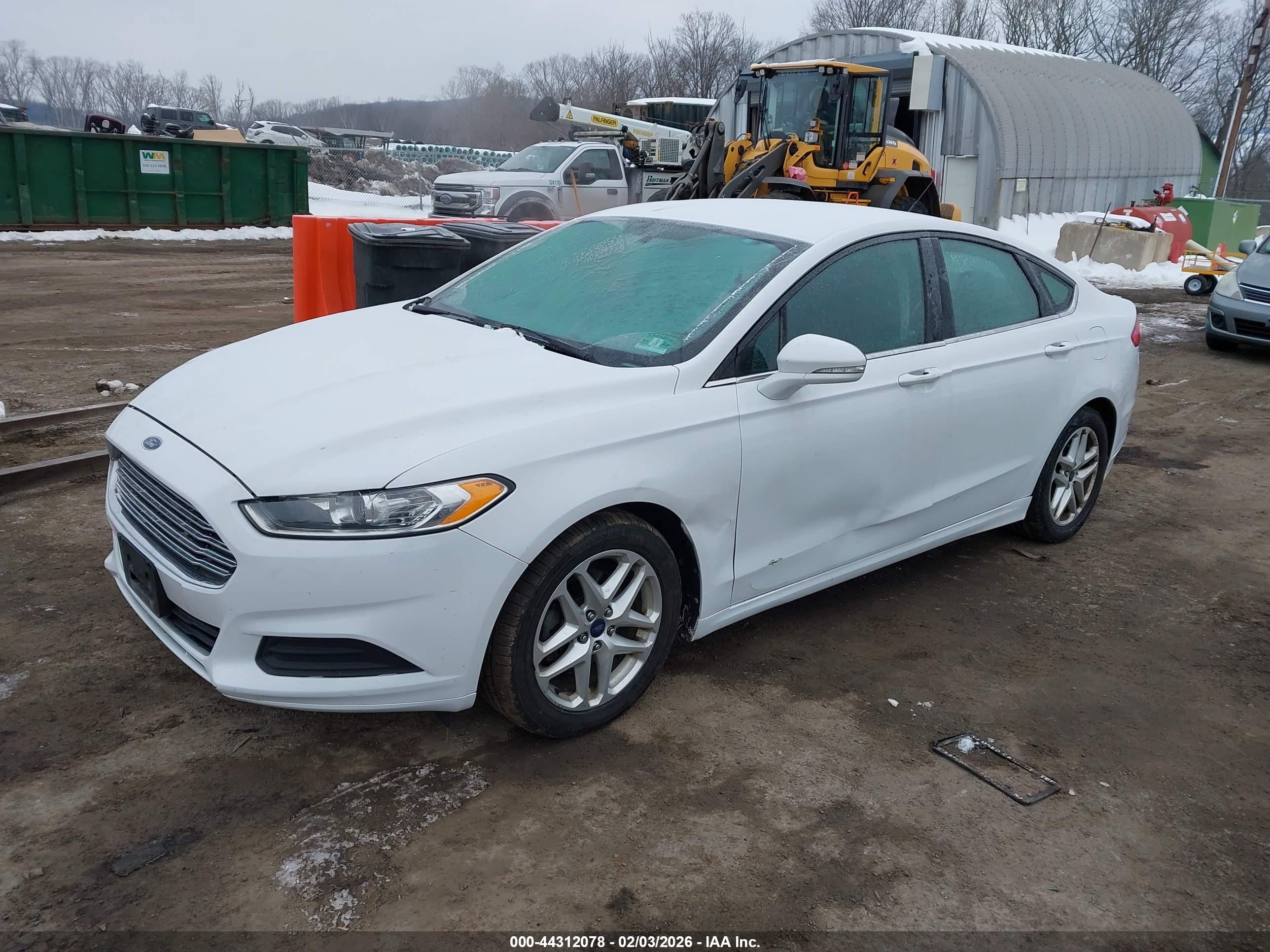 FORD FUSION image 2