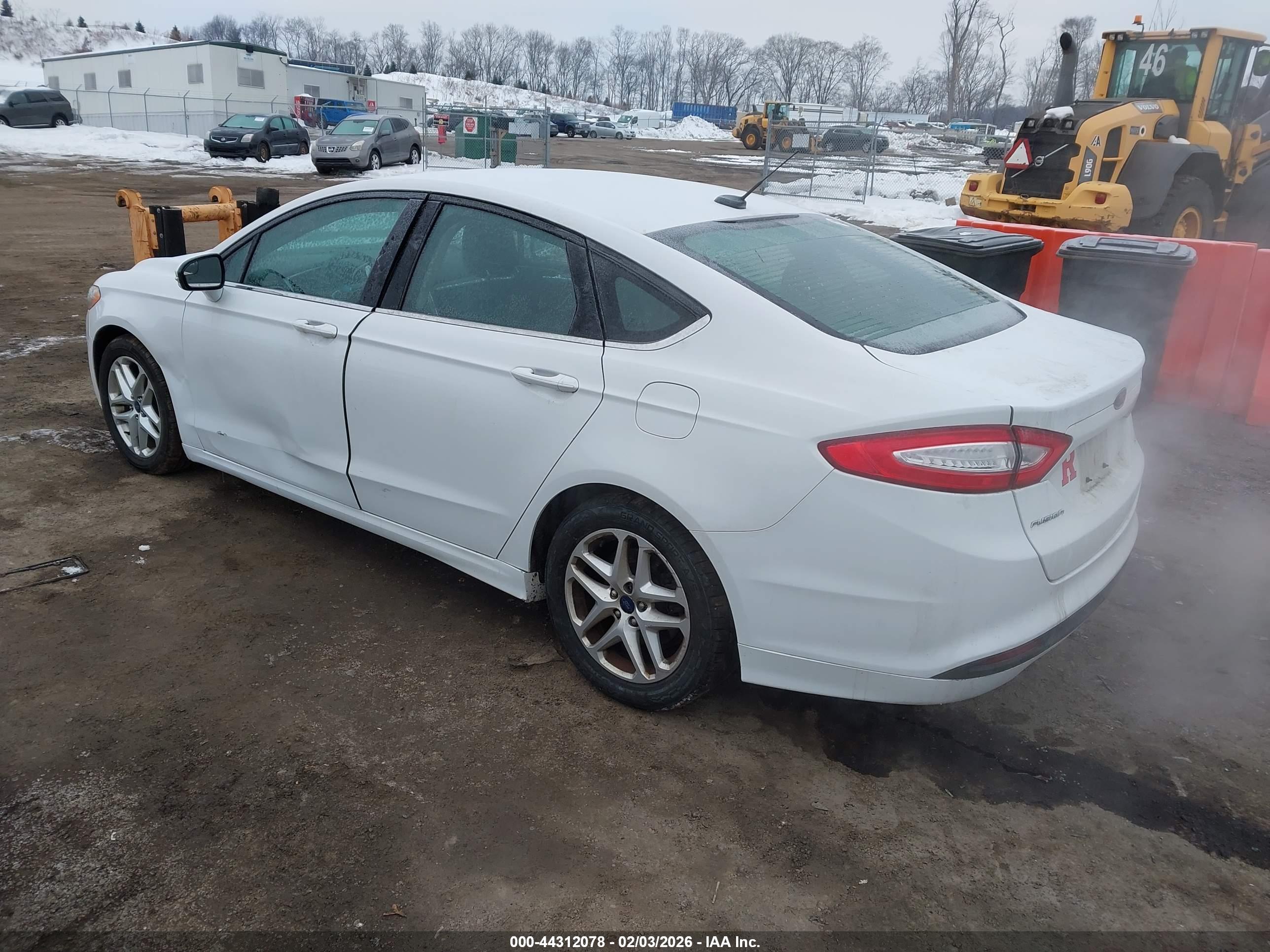 FORD FUSION image 3
