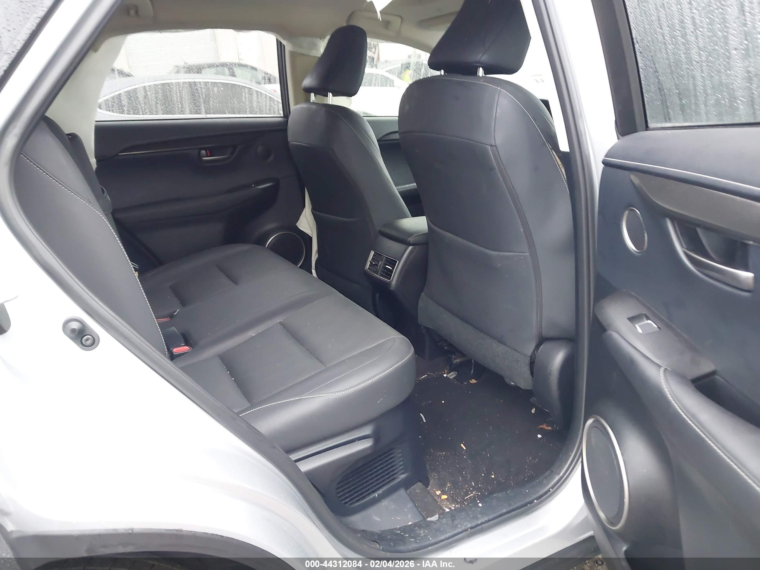 LEXUS NX image 8