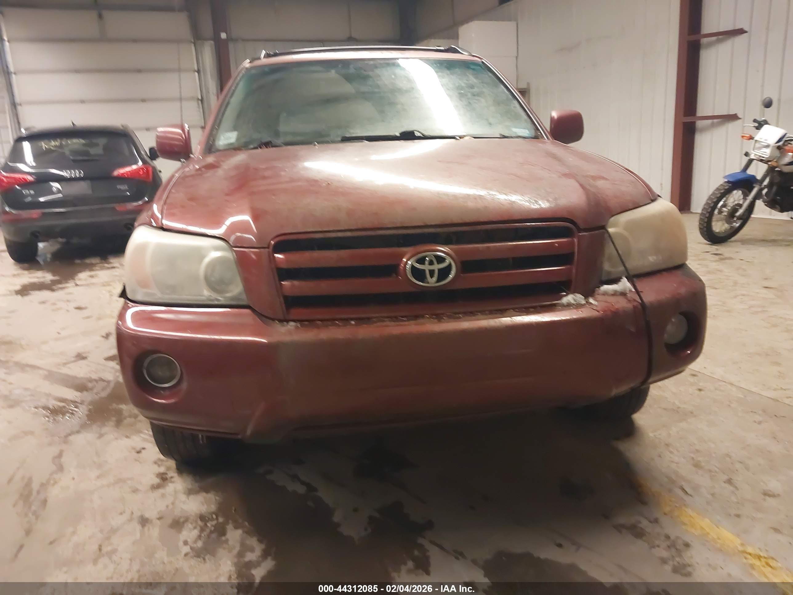 TOYOTA HIGHLANDER image 6