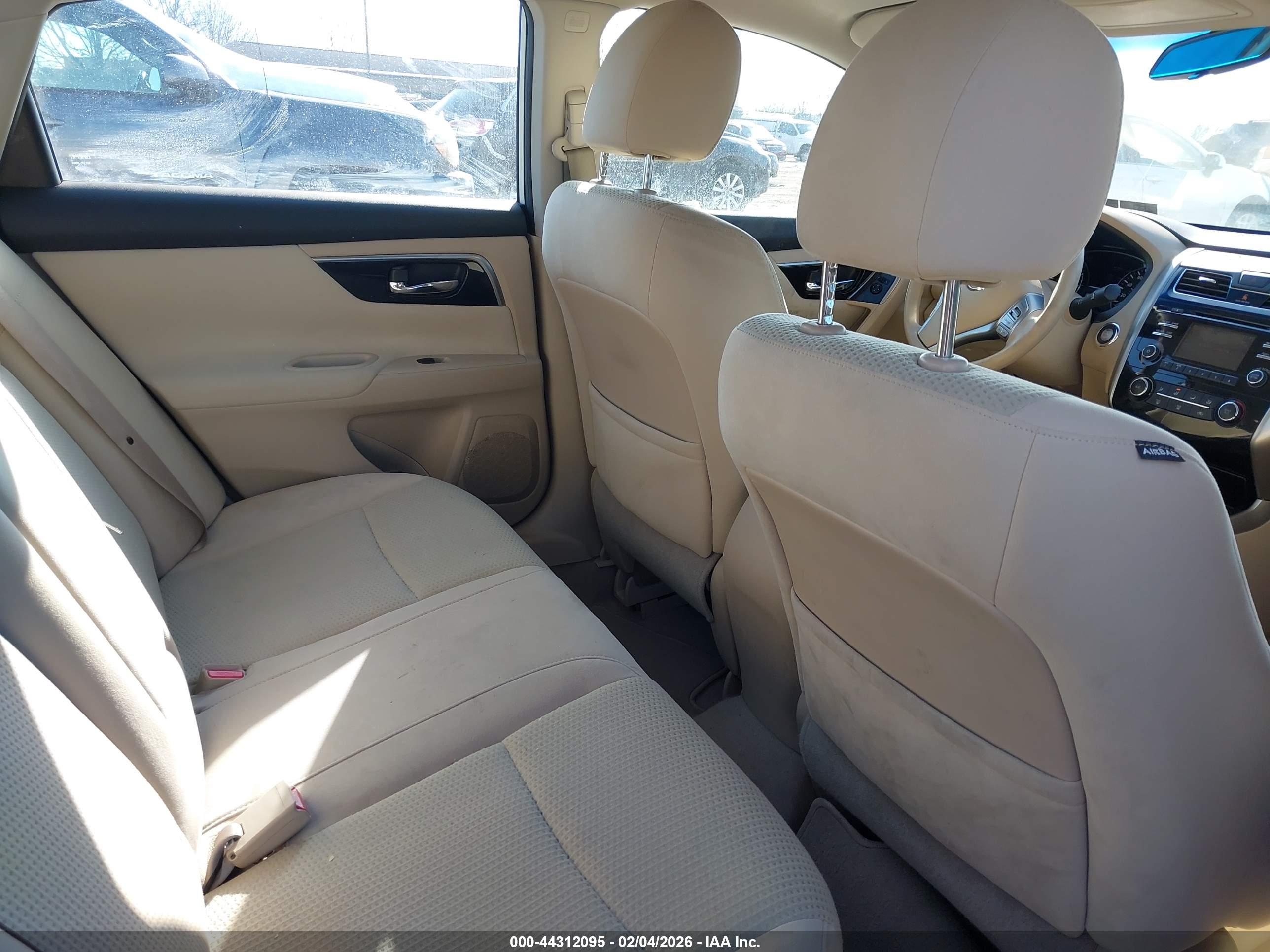 NISSAN ALTIMA image 8