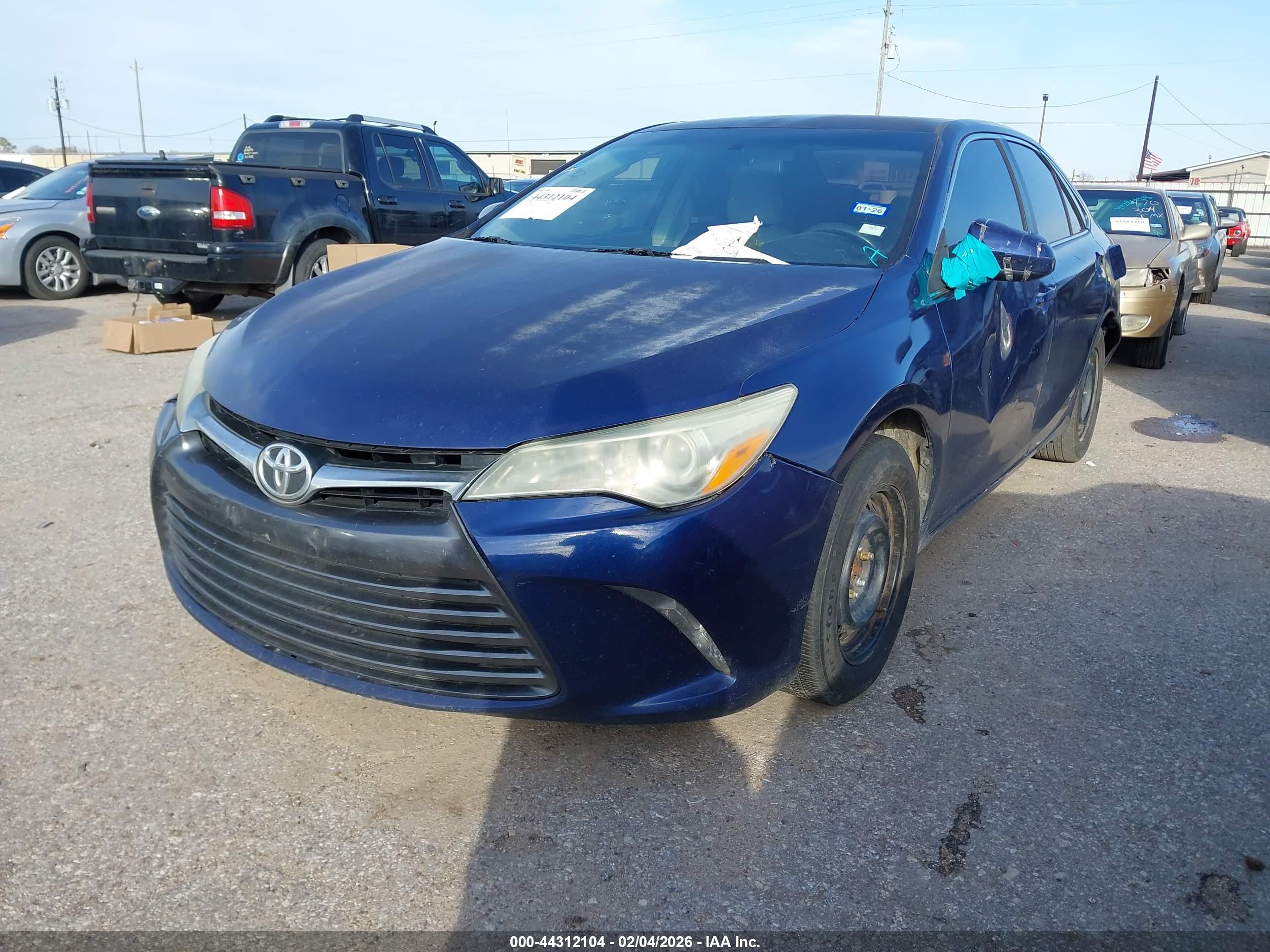 TOYOTA CAMRY image 2
