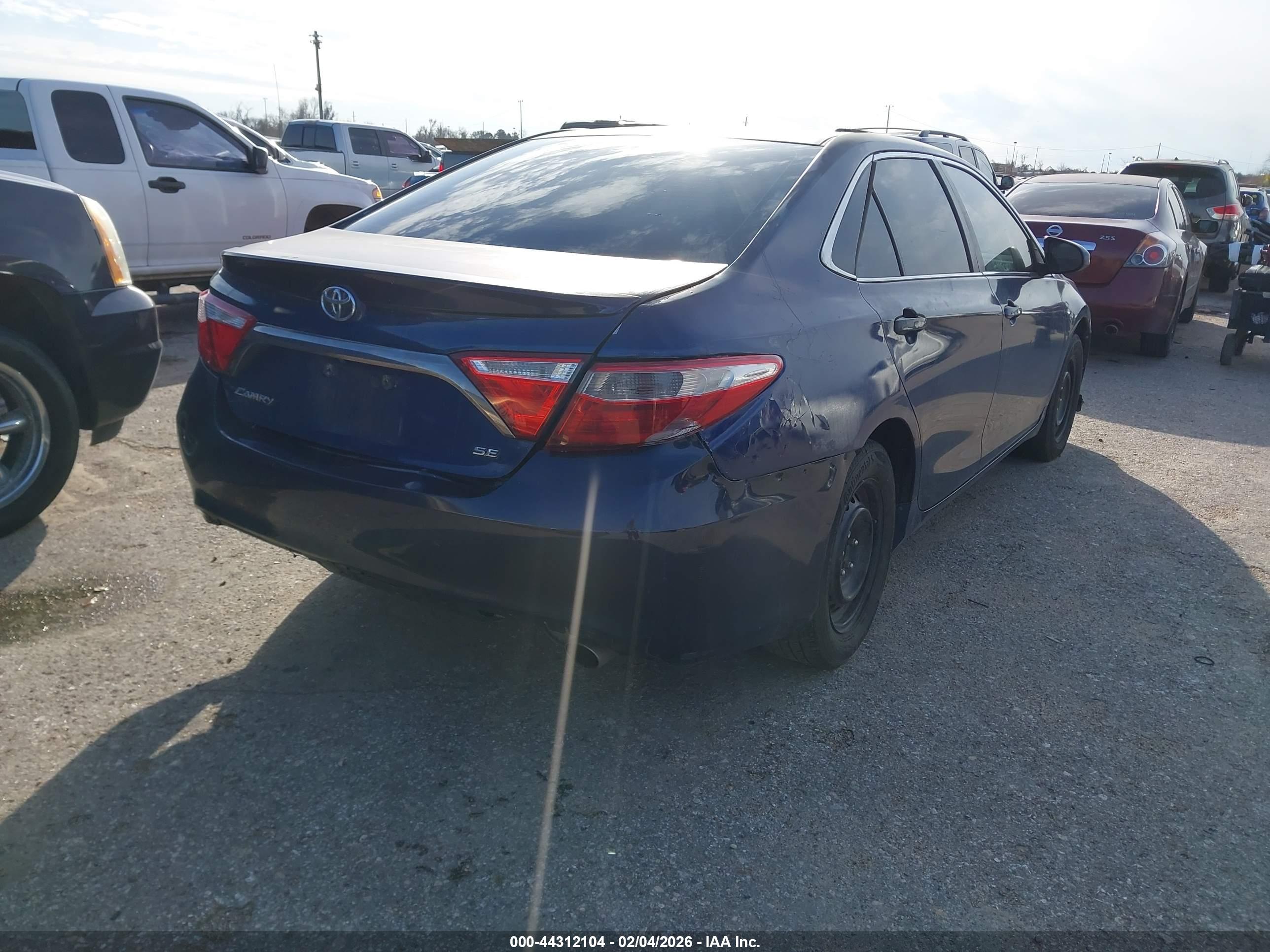 TOYOTA CAMRY image 4