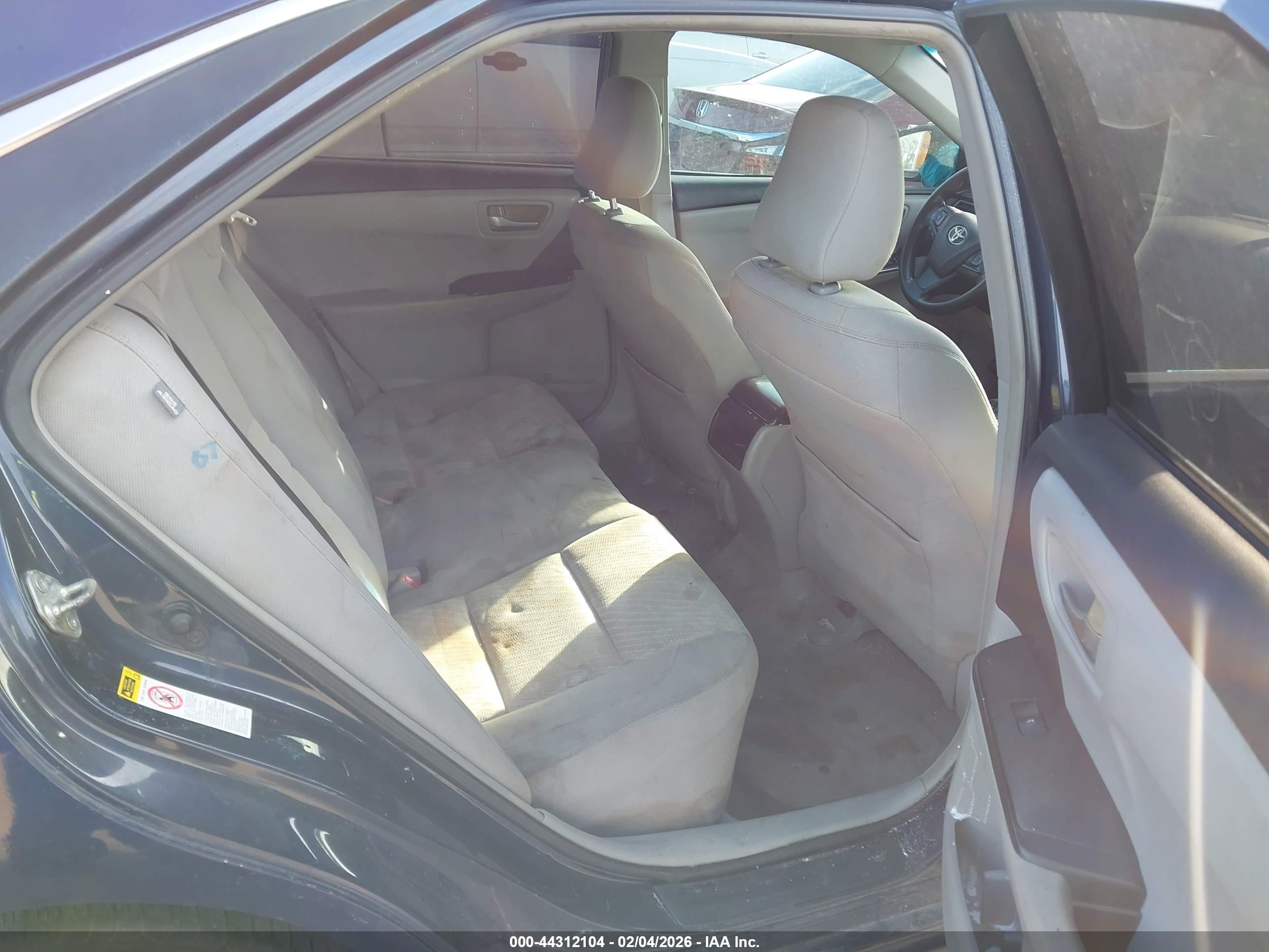 TOYOTA CAMRY image 8