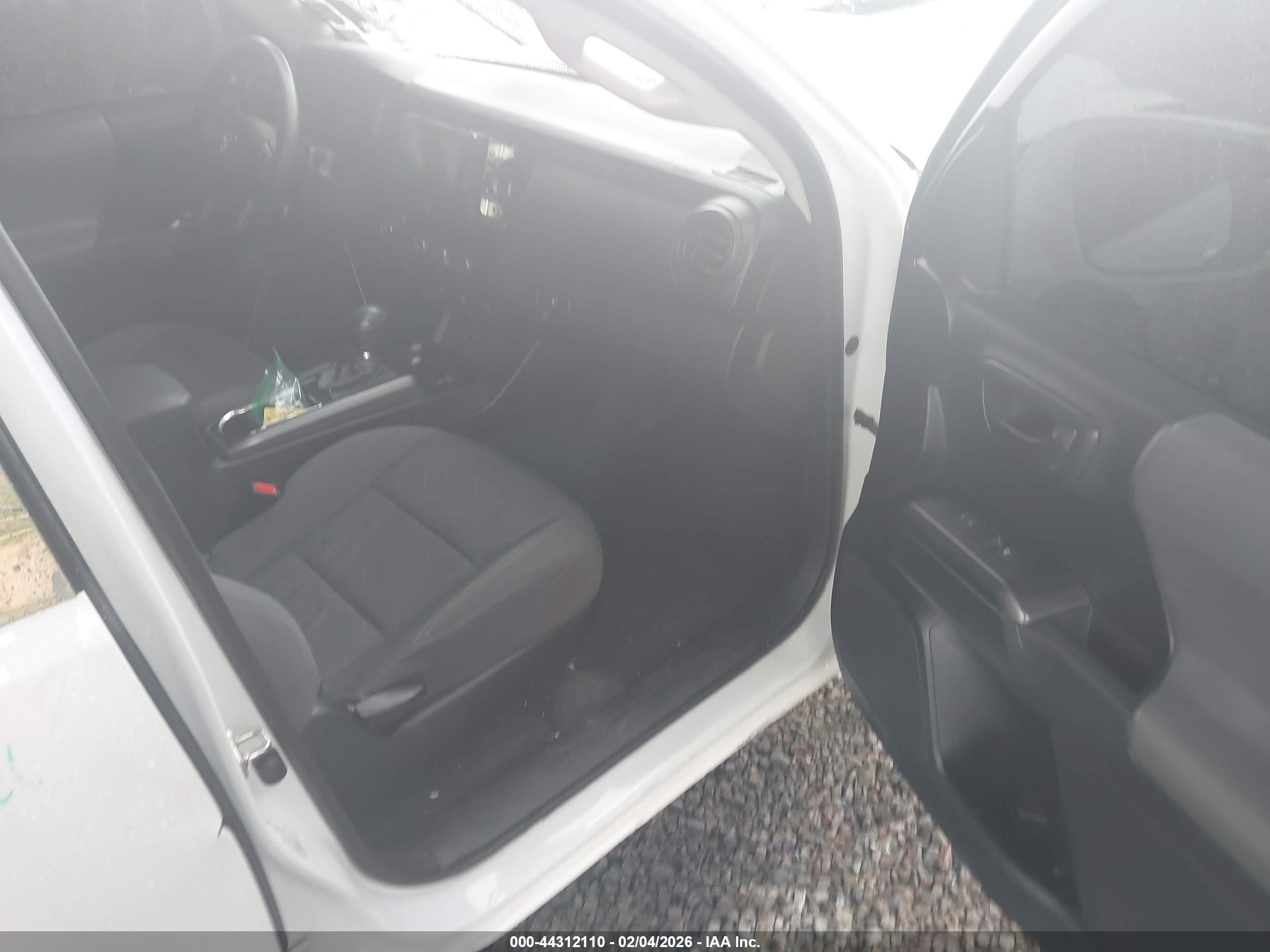 TOYOTA TACOMA image 5