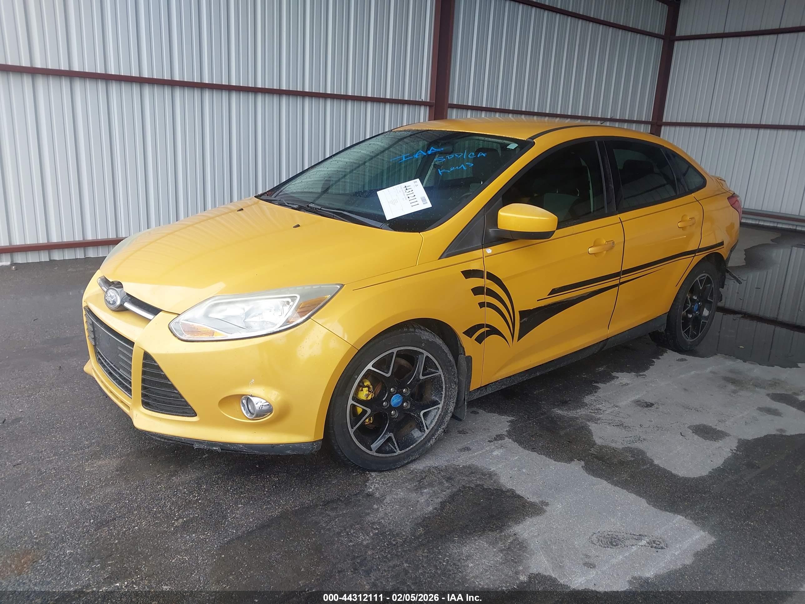 FORD FOCUS image 2
