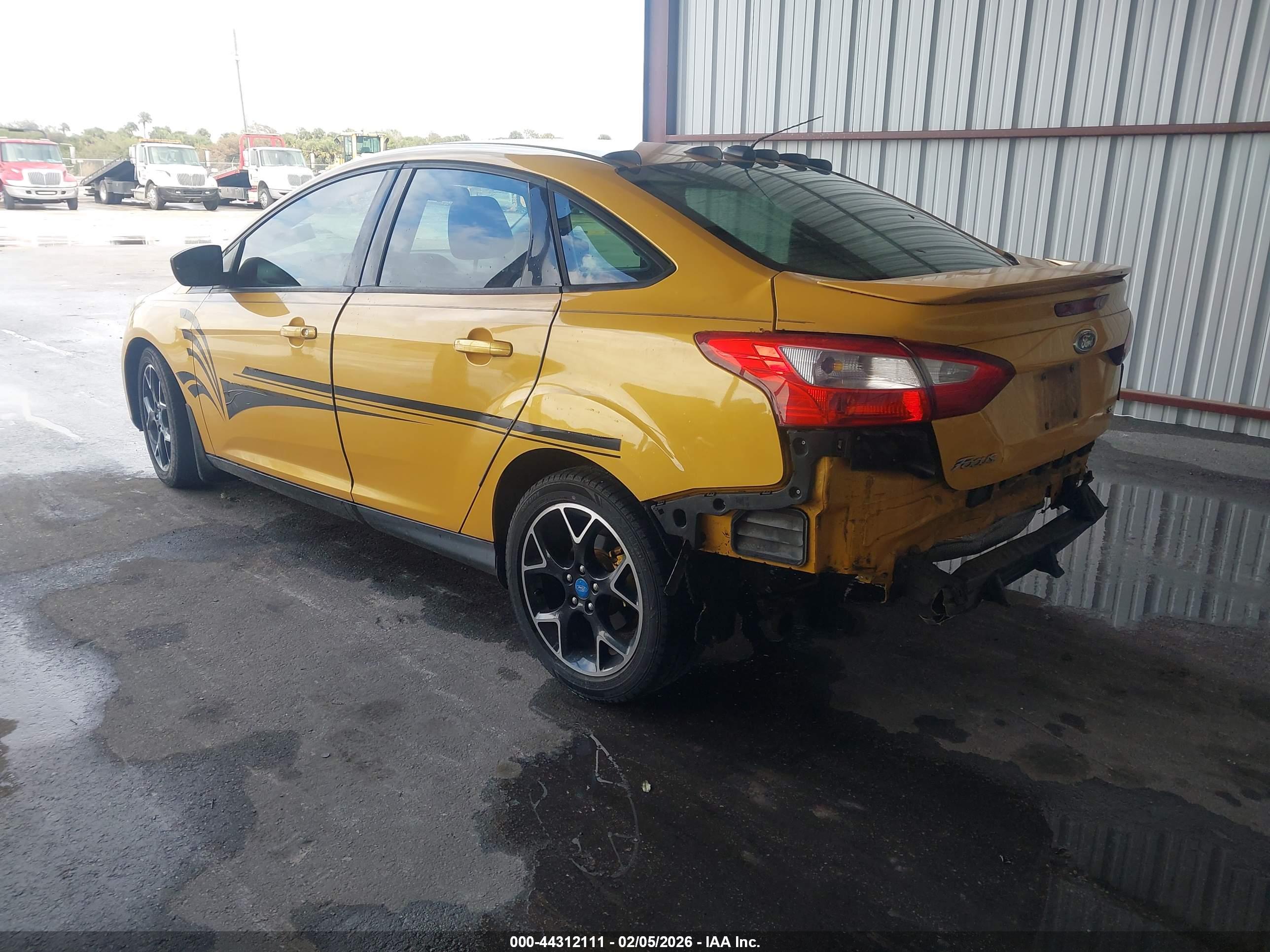 FORD FOCUS image 3