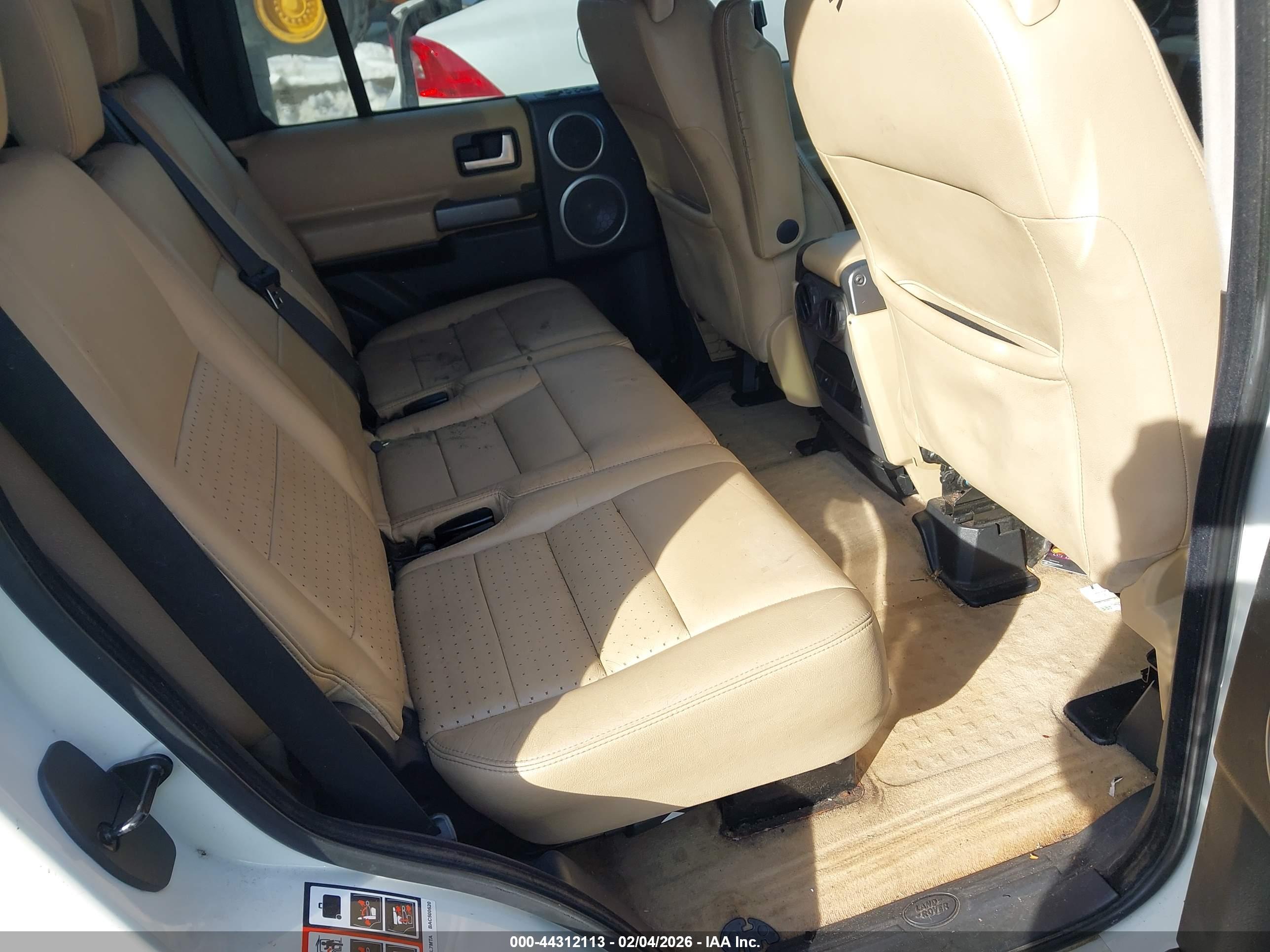 LAND ROVER image 8