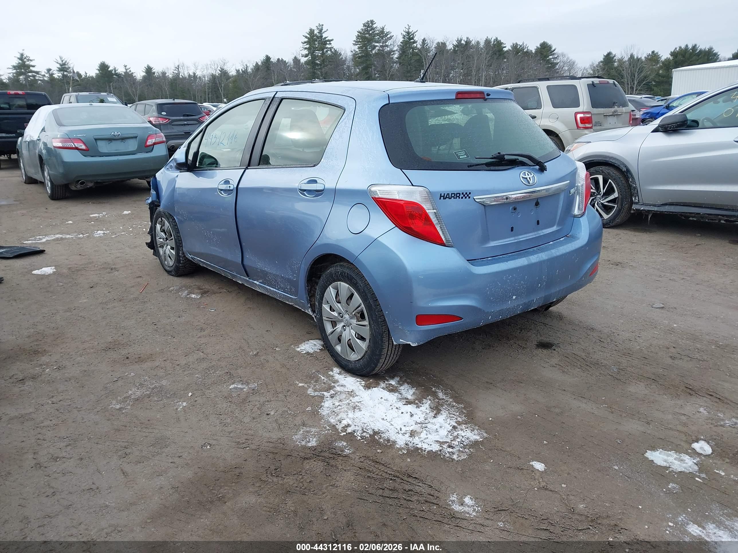 TOYOTA YARIS image 3