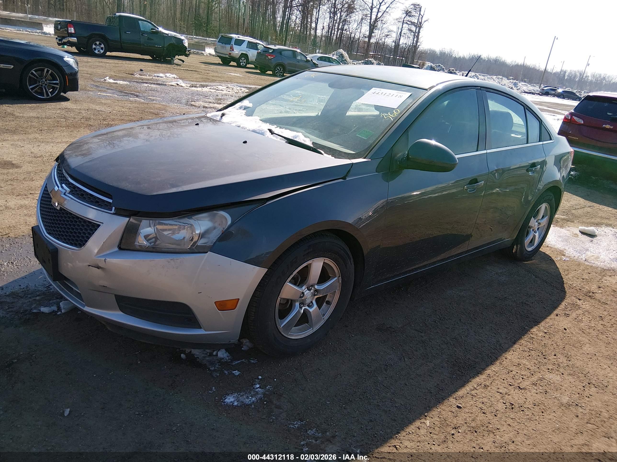 CHEVROLET CRUZE image 2