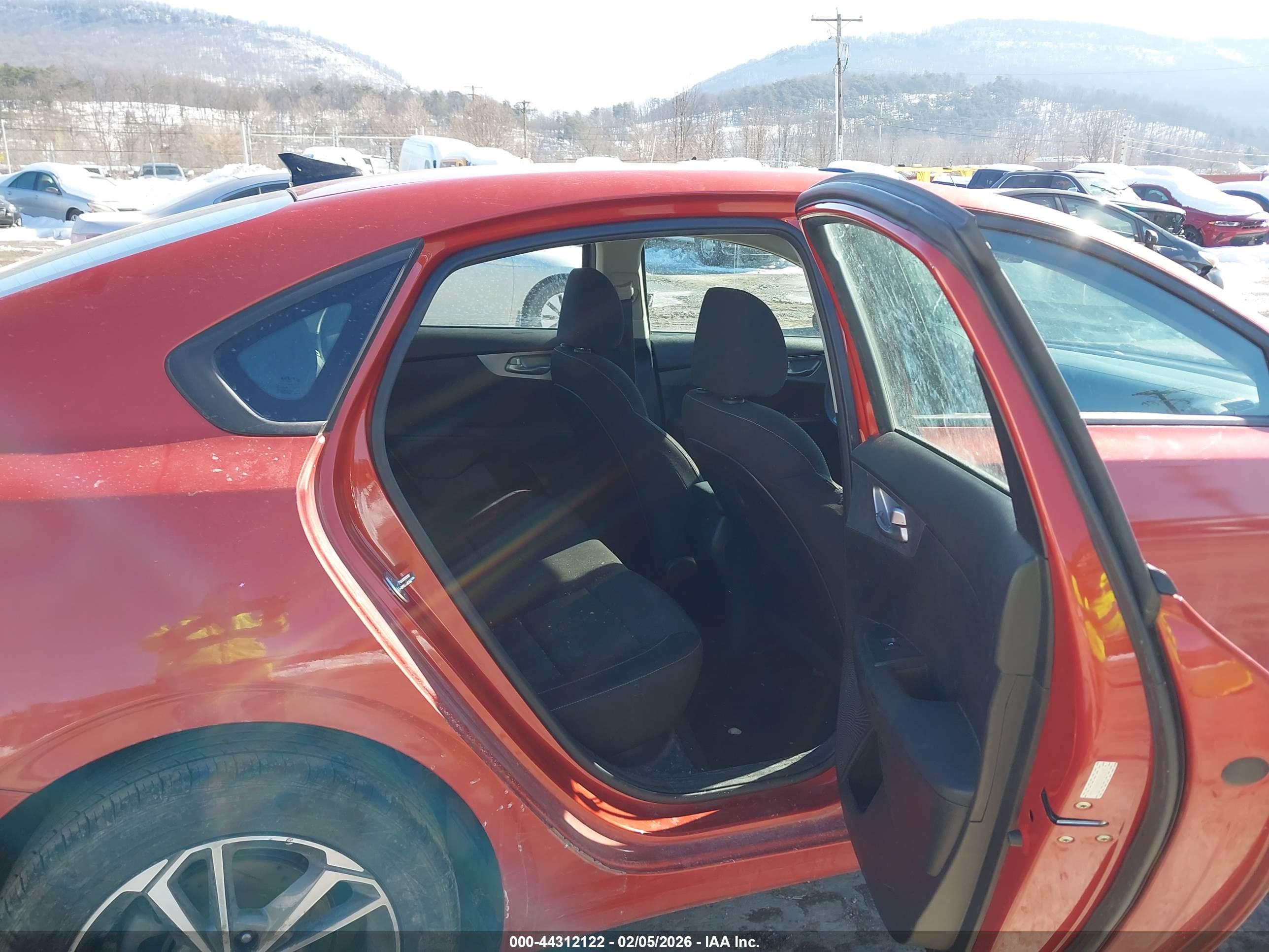 KIA FORTE image 8
