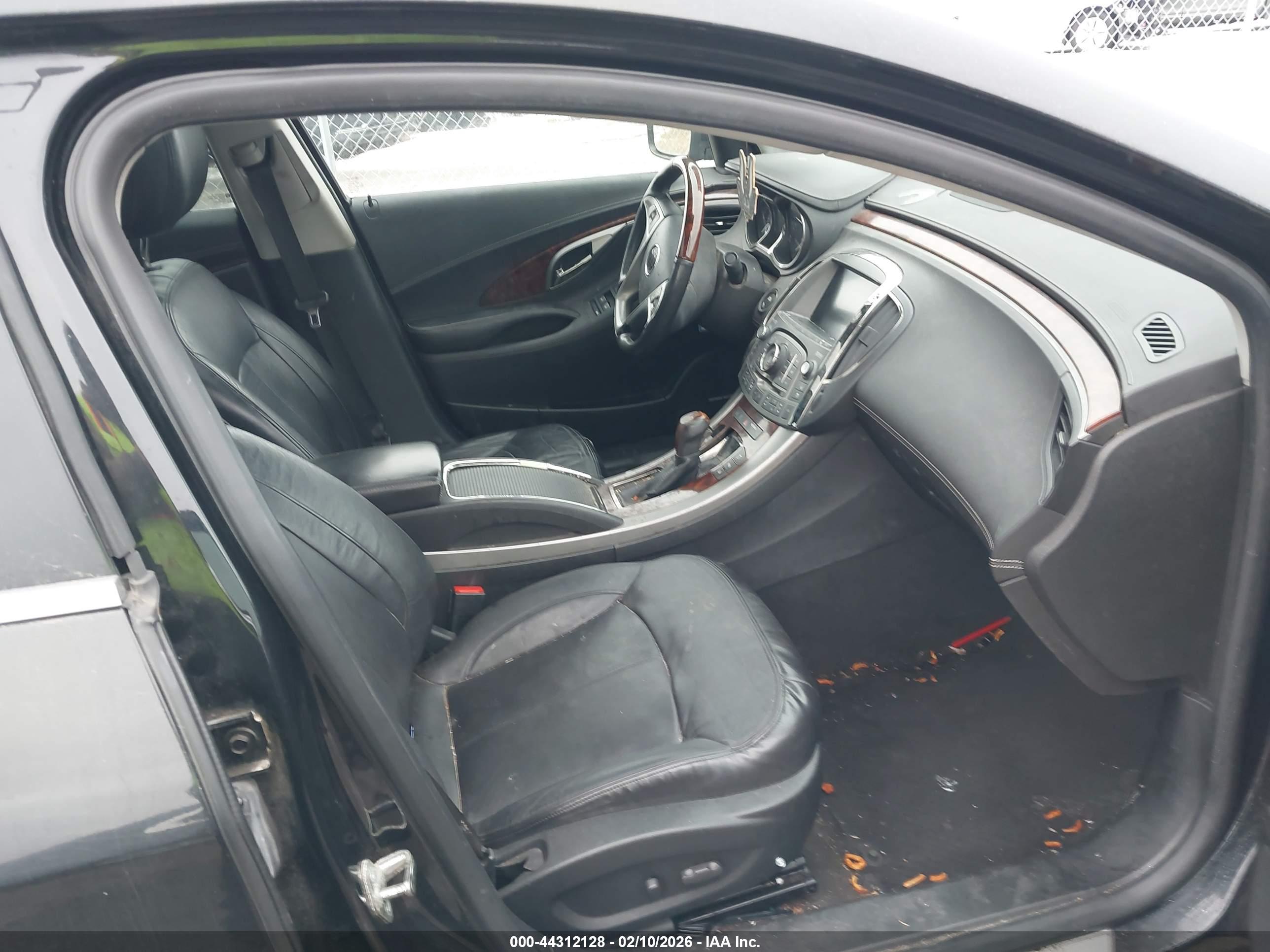 BUICK LACROSSE image 5