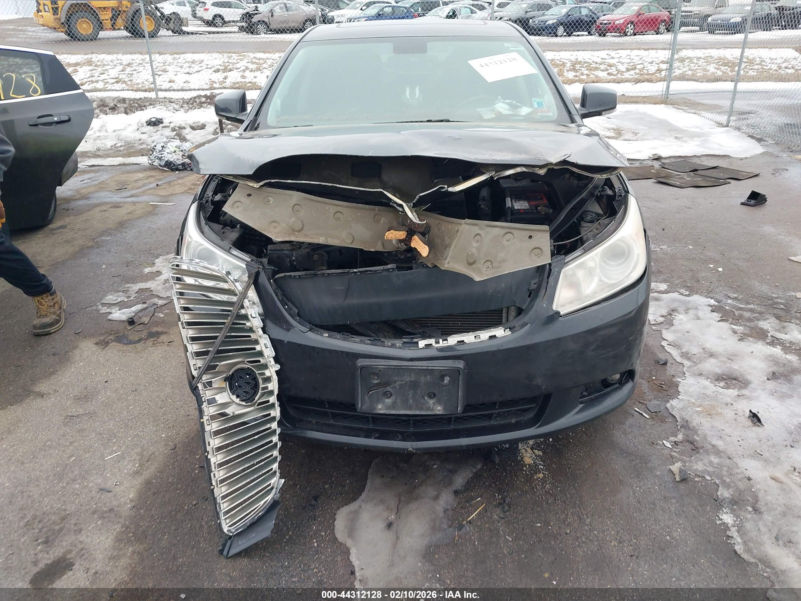 BUICK LACROSSE image 6