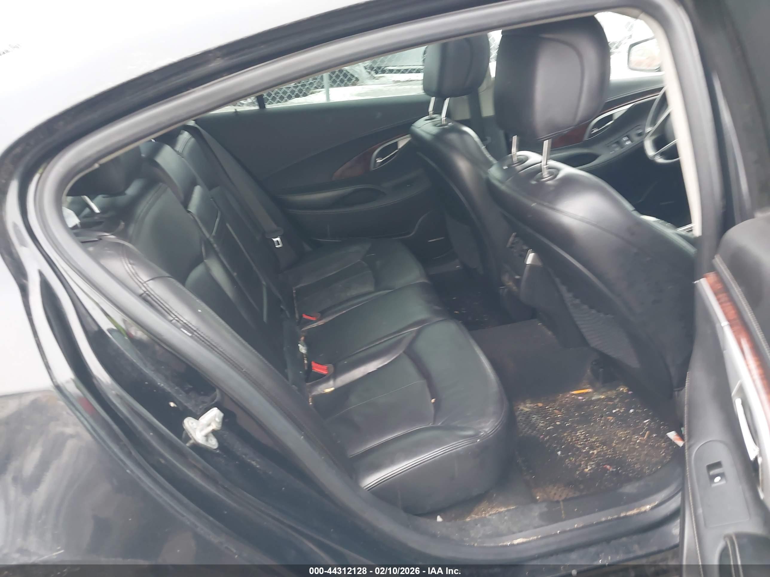 BUICK LACROSSE image 8