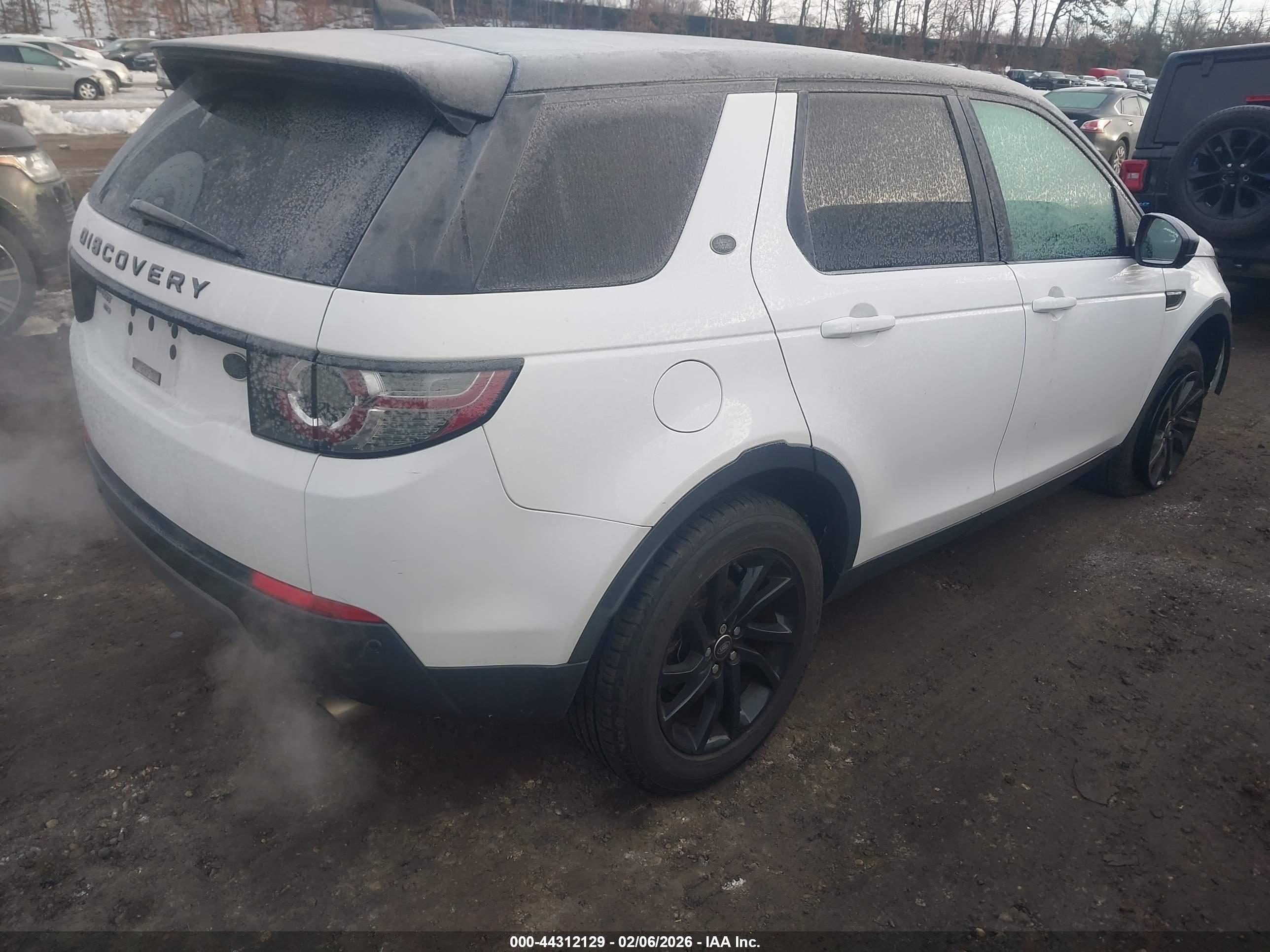 LAND ROVER image 4