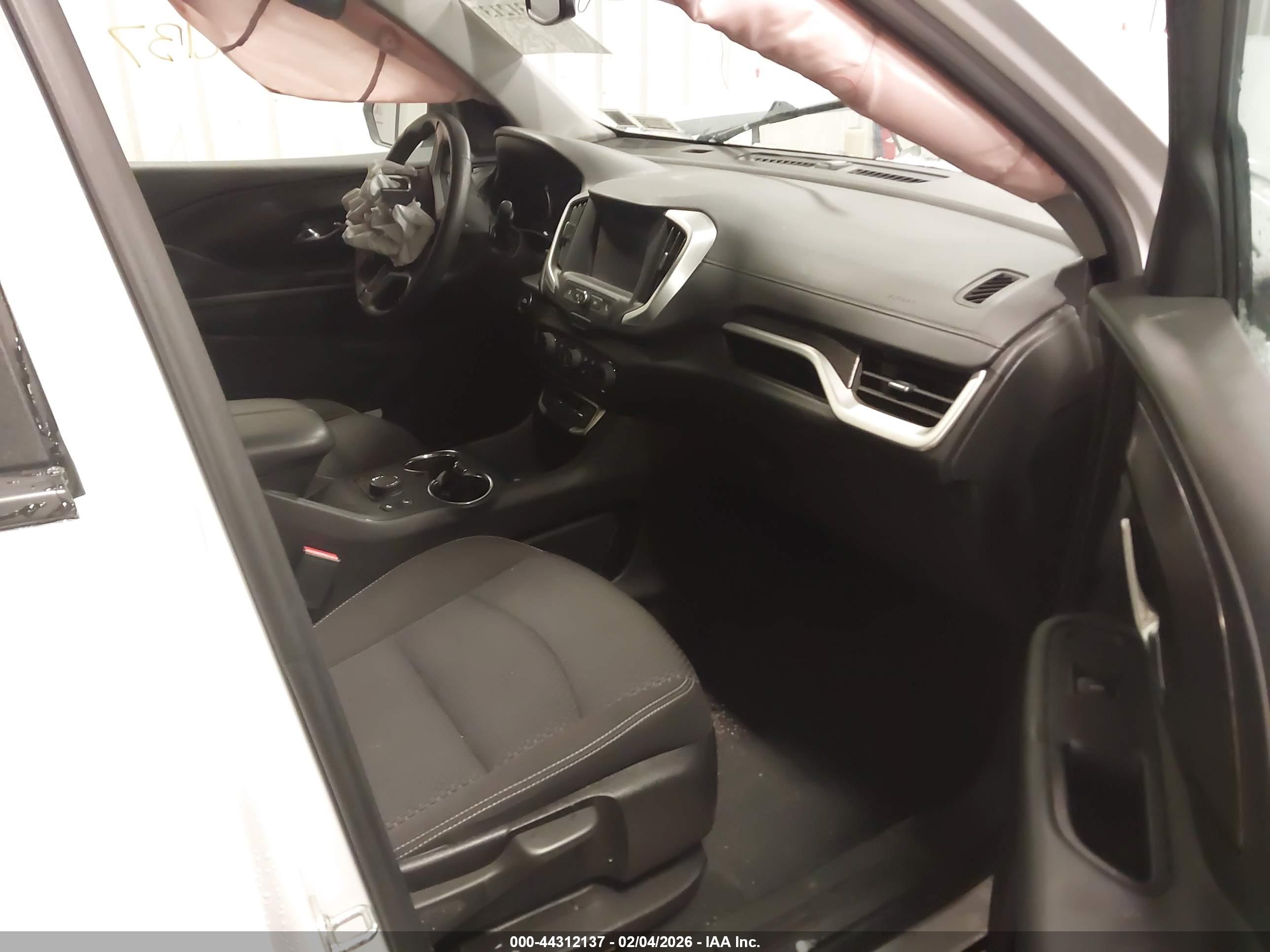 GMC TERRAIN image 5
