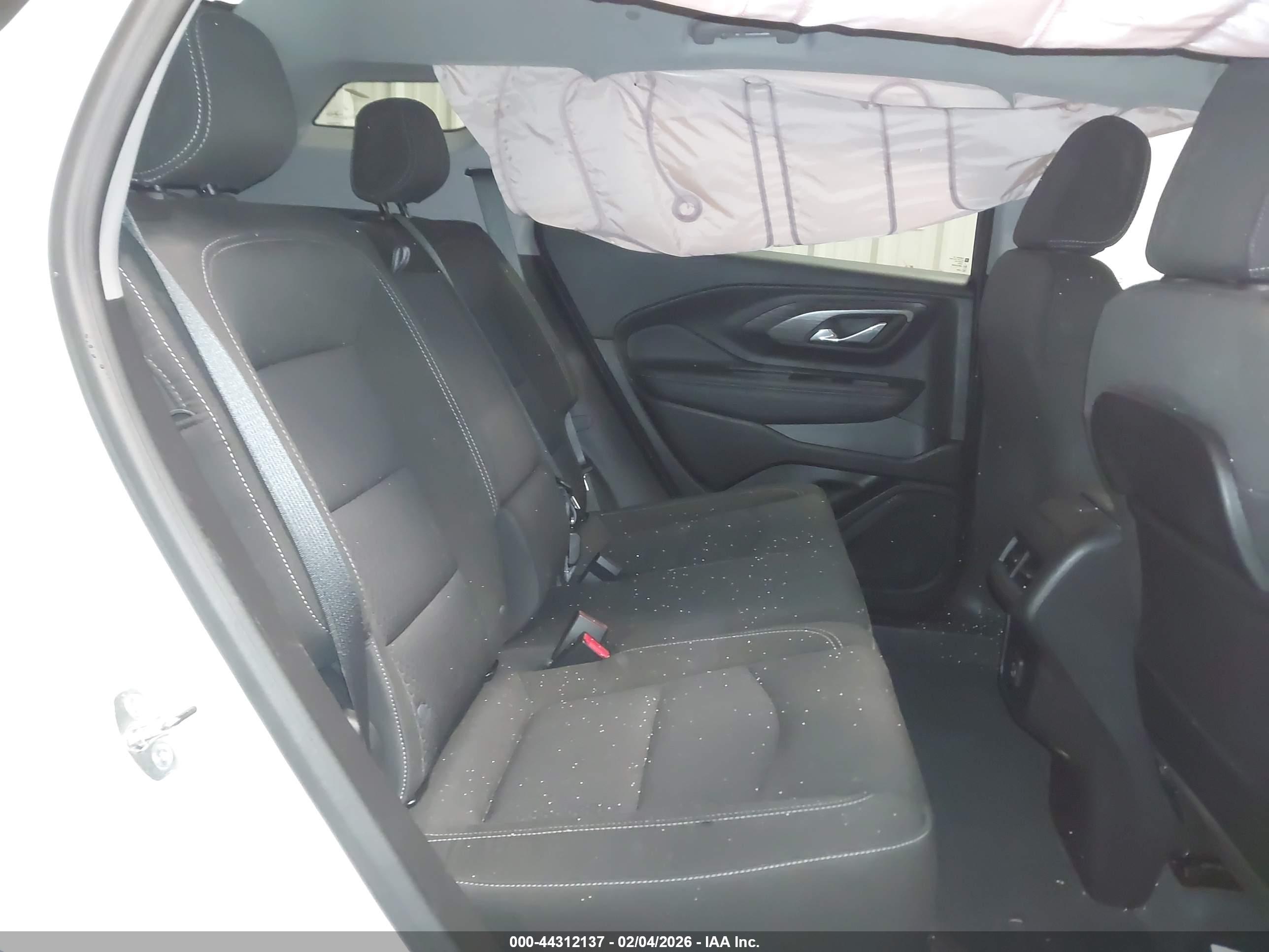 GMC TERRAIN image 8