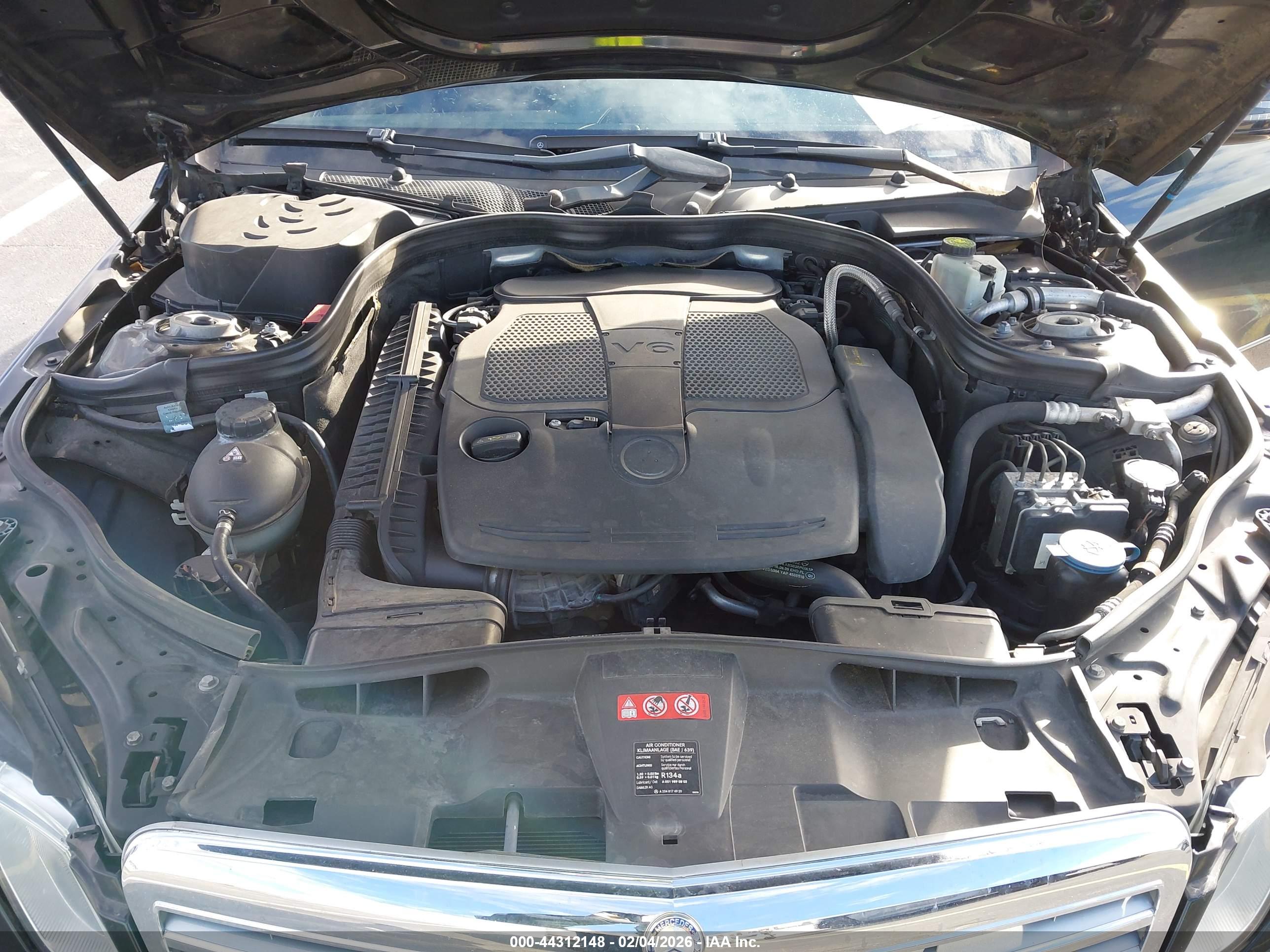 MERCEDES-BENZ E image 10