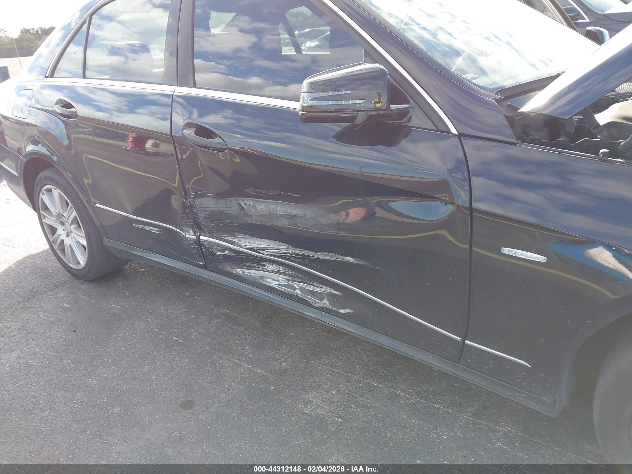 MERCEDES-BENZ E image 6