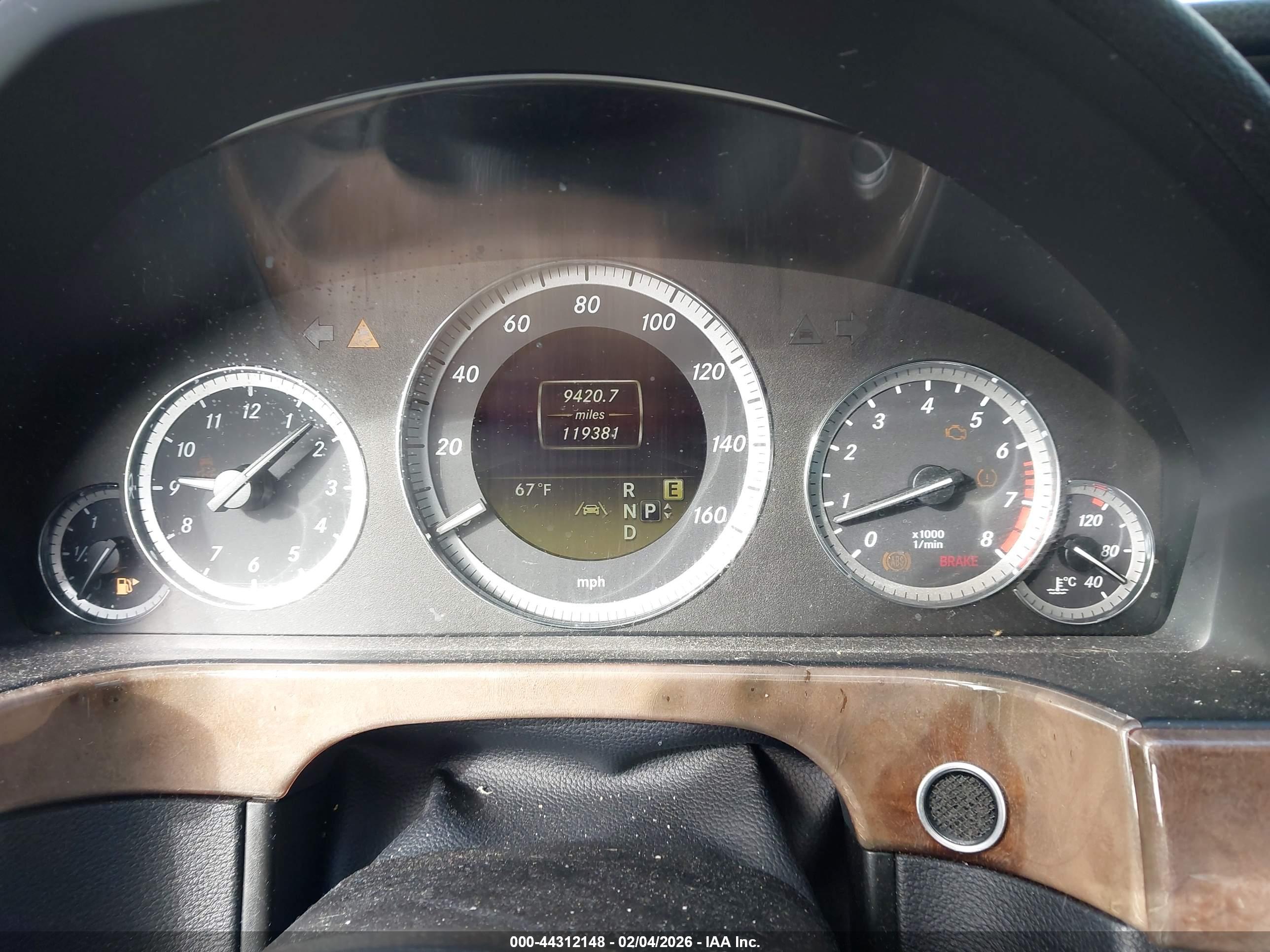 MERCEDES-BENZ E image 7