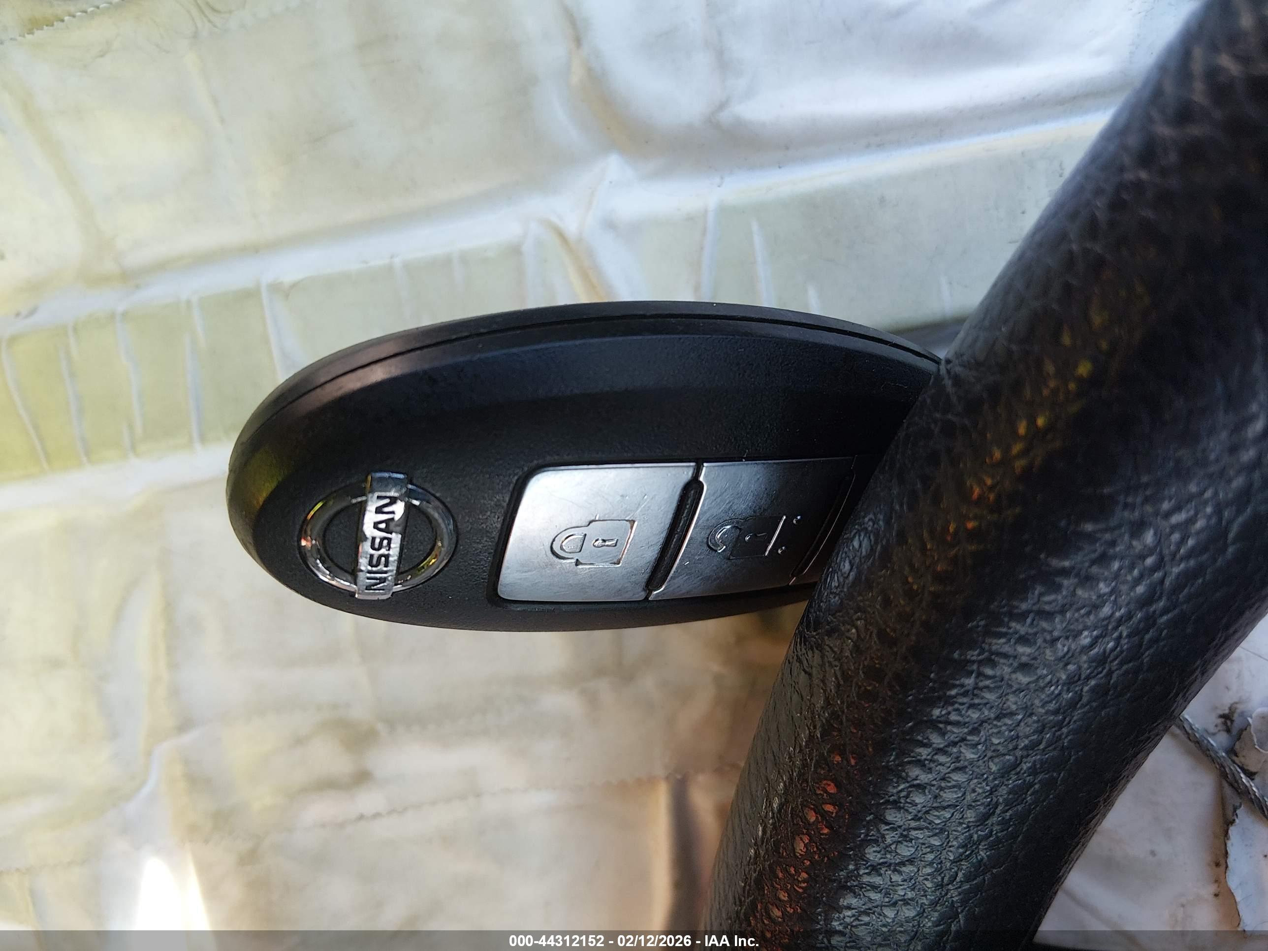 NISSAN ROGUE image 11