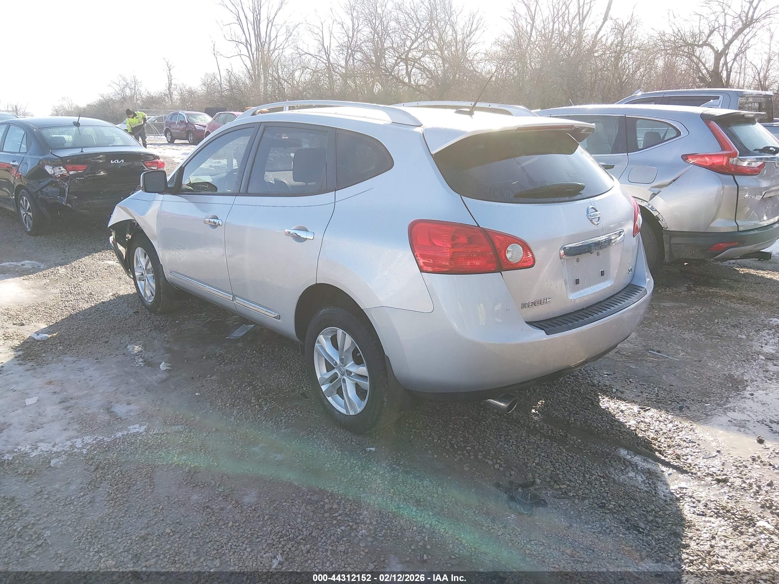 NISSAN ROGUE image 3