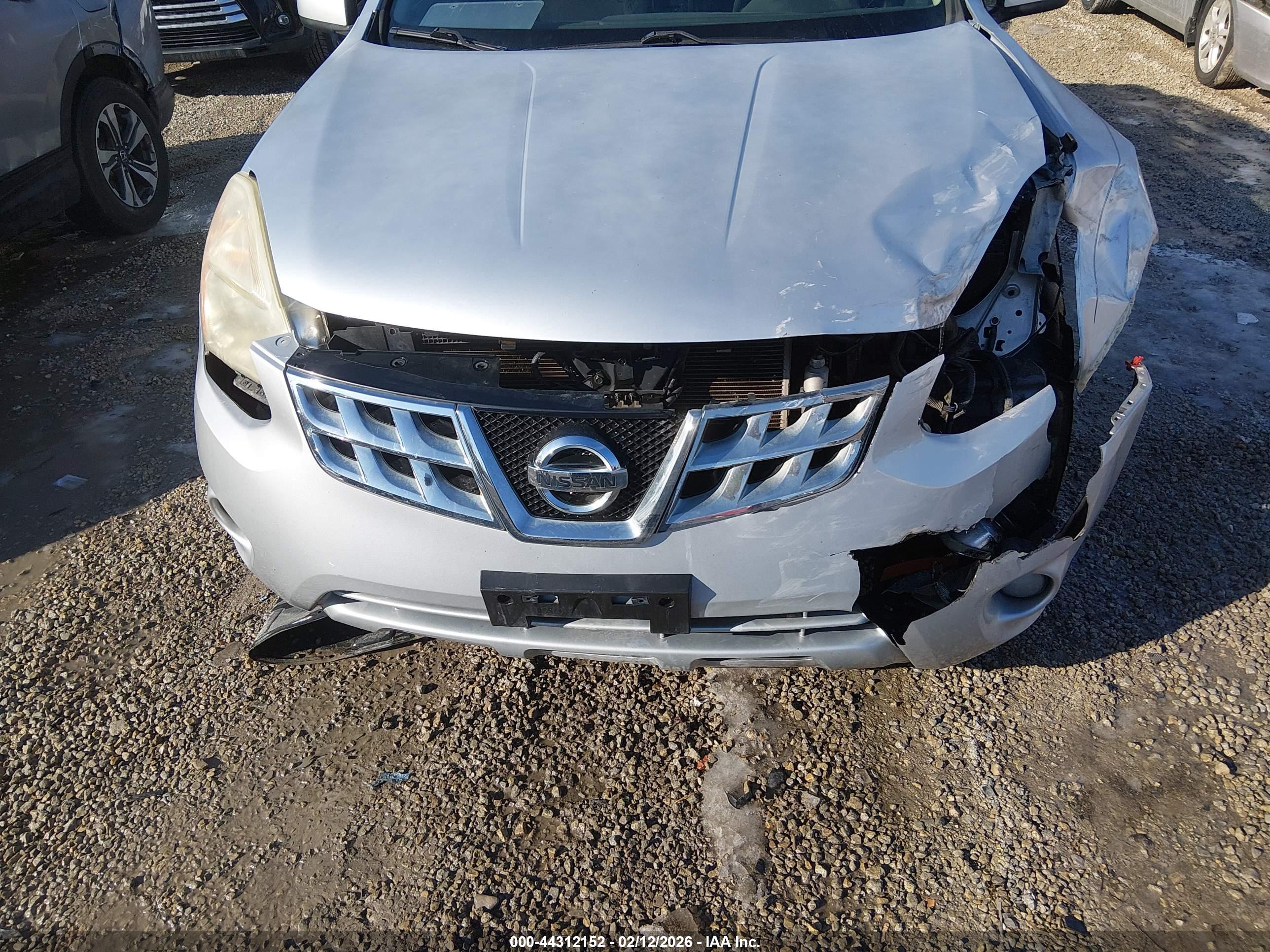 NISSAN ROGUE image 6