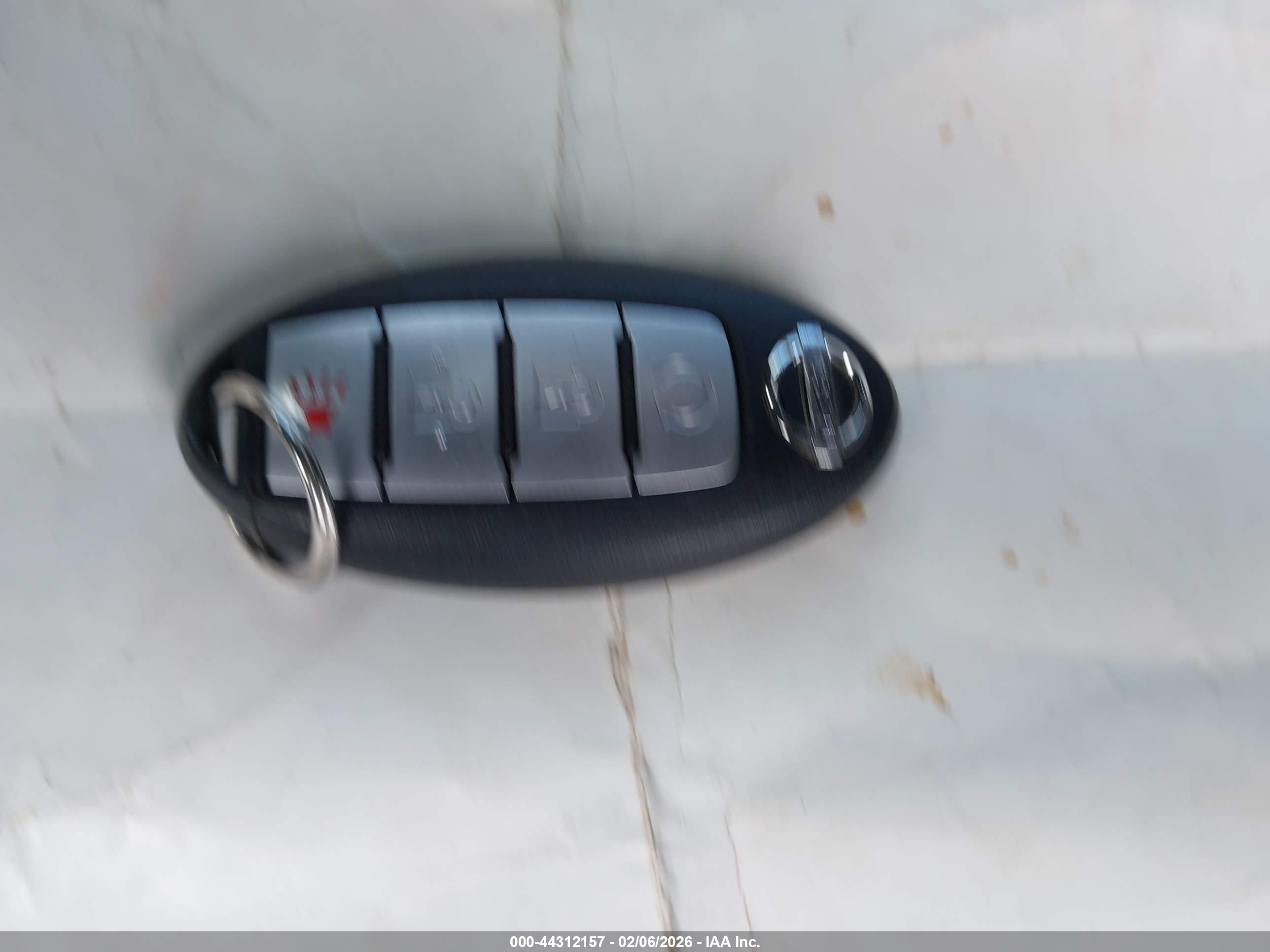 NISSAN ROGUE image 11