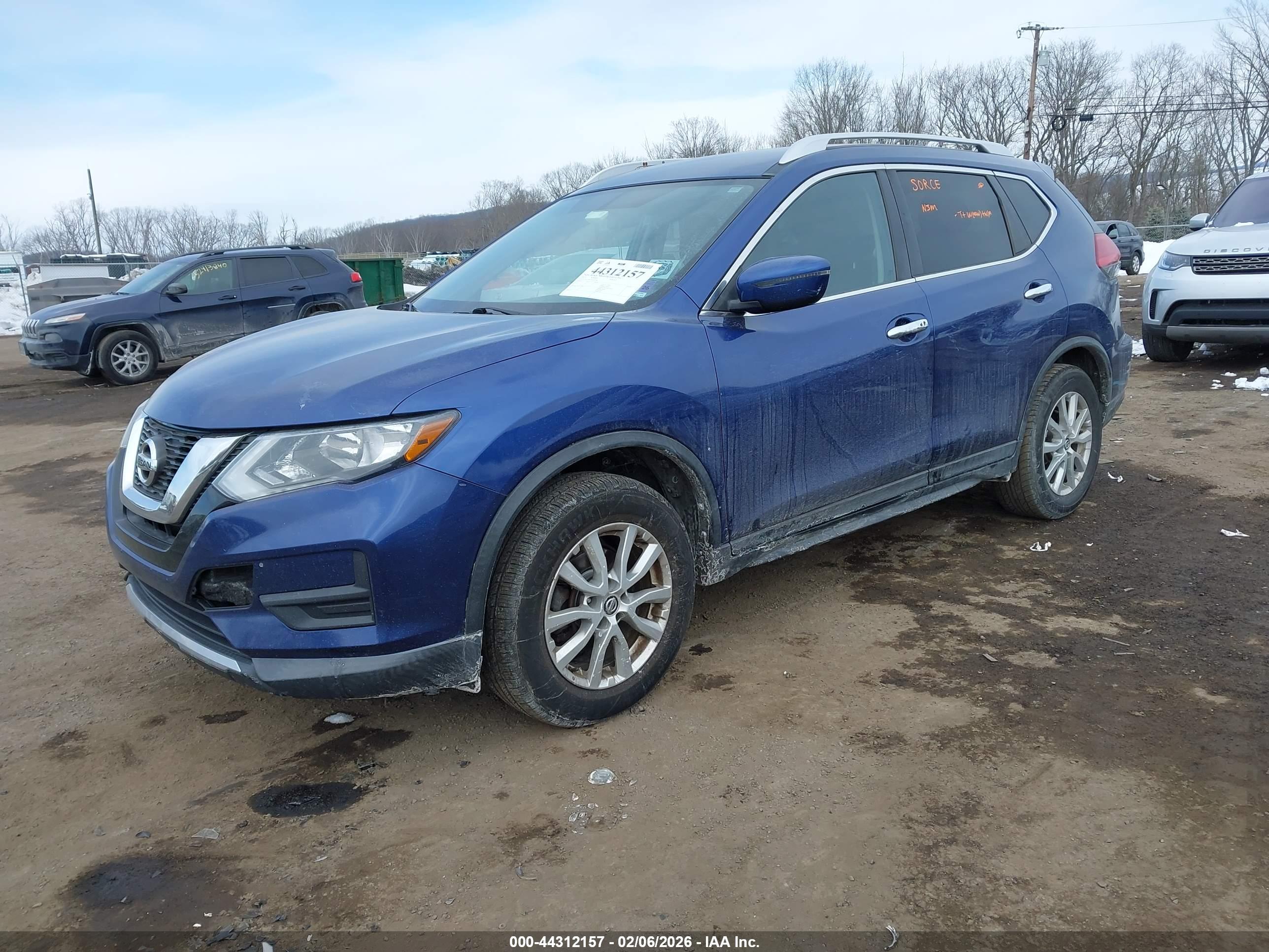 NISSAN ROGUE image 2