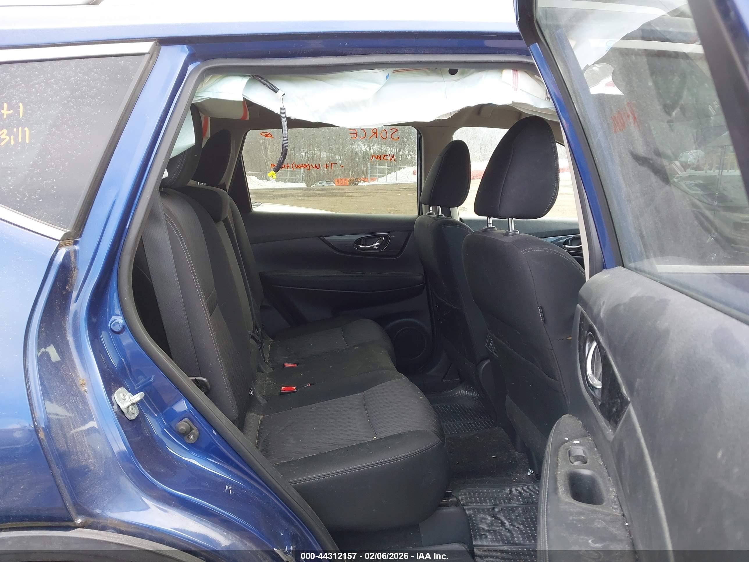 NISSAN ROGUE image 8