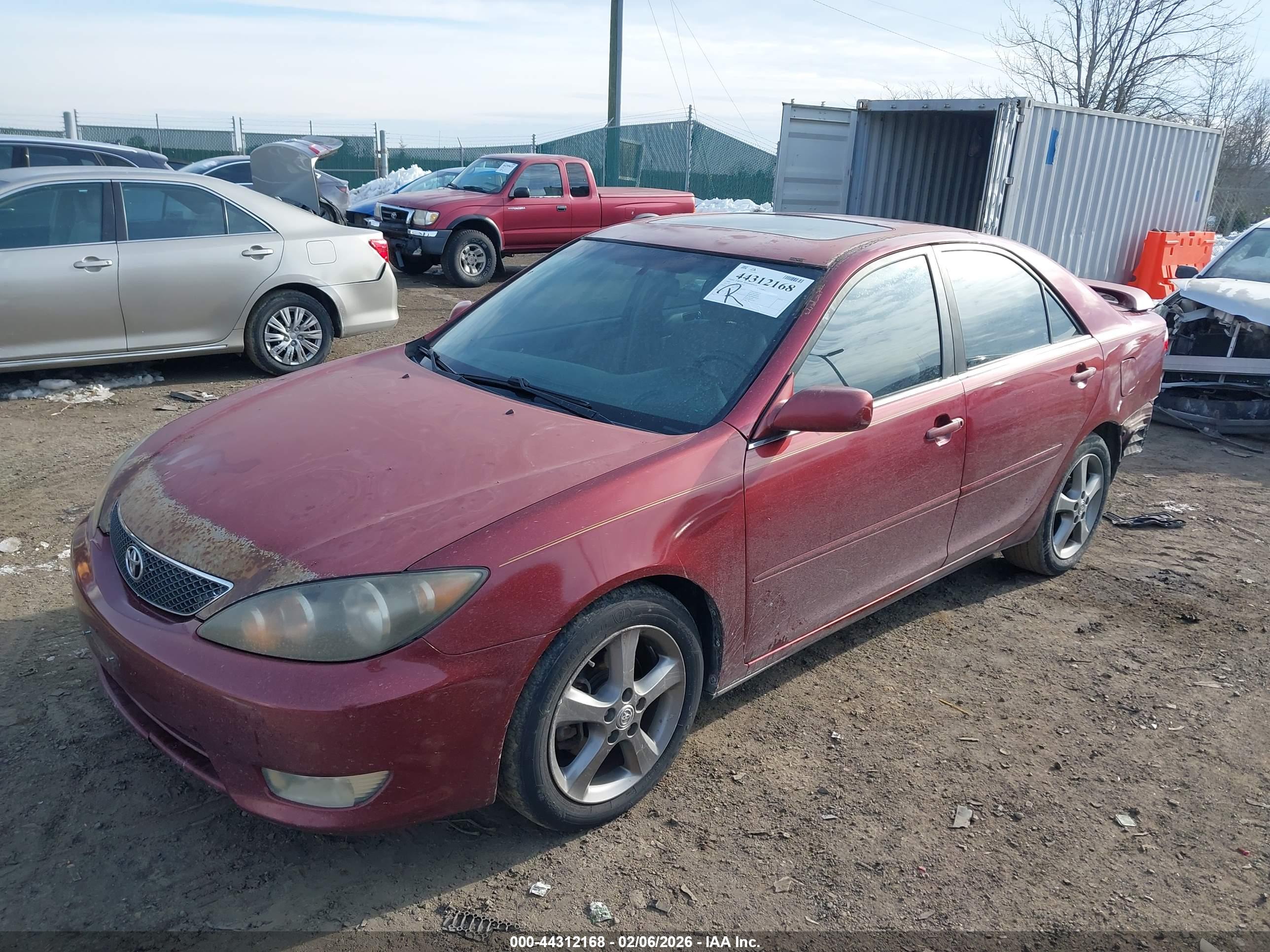 TOYOTA CAMRY image 2