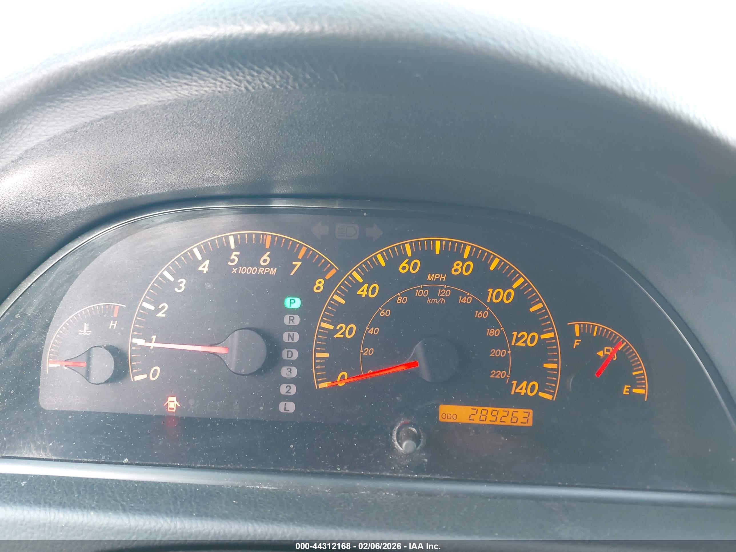 TOYOTA CAMRY image 7