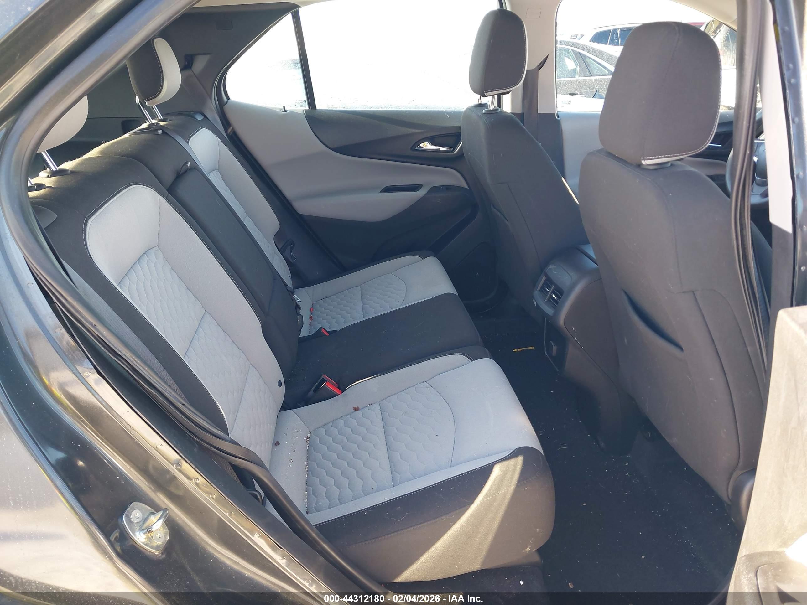 CHEVROLET EQUINOX image 8