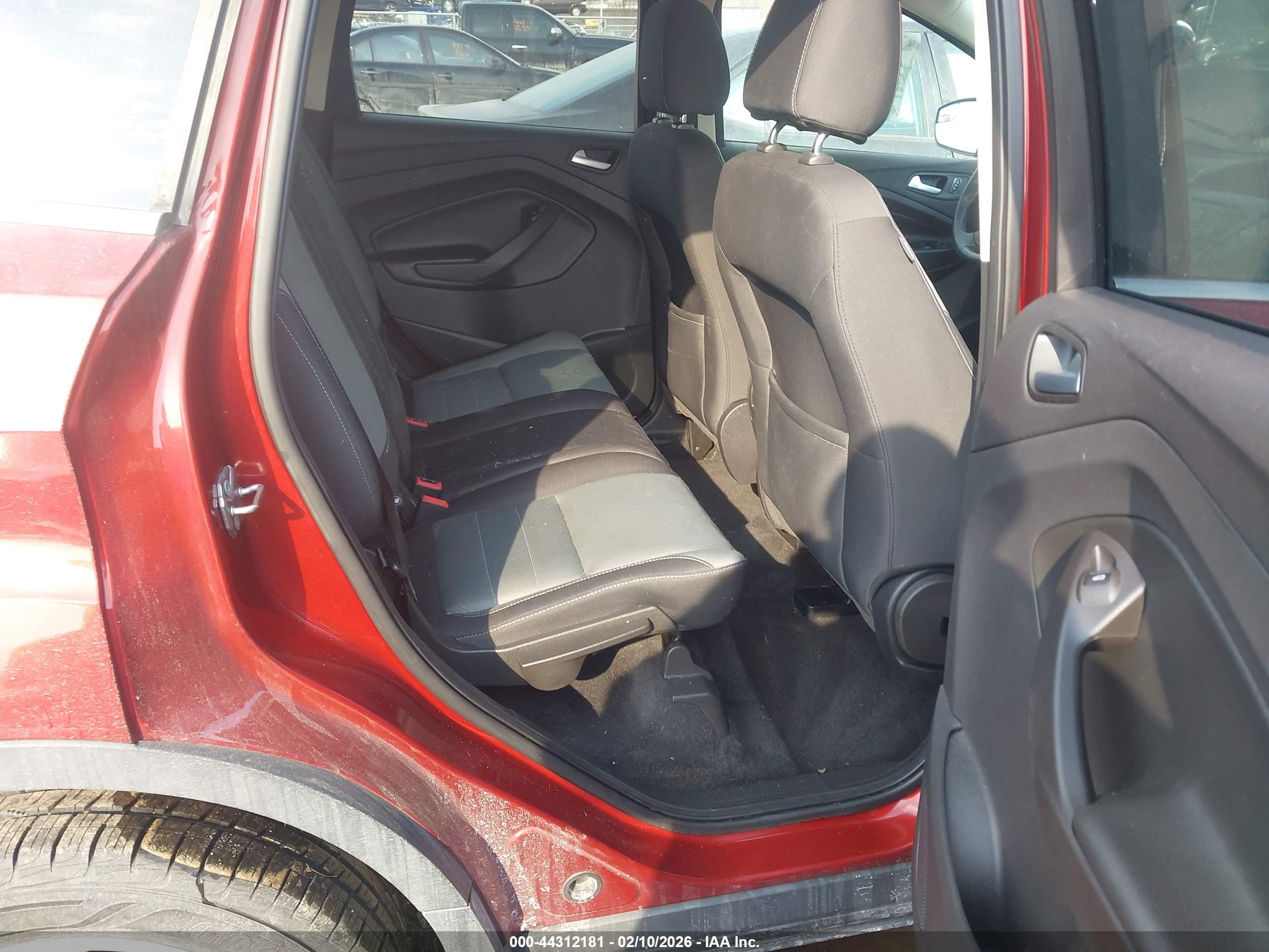 FORD ESCAPE image 8