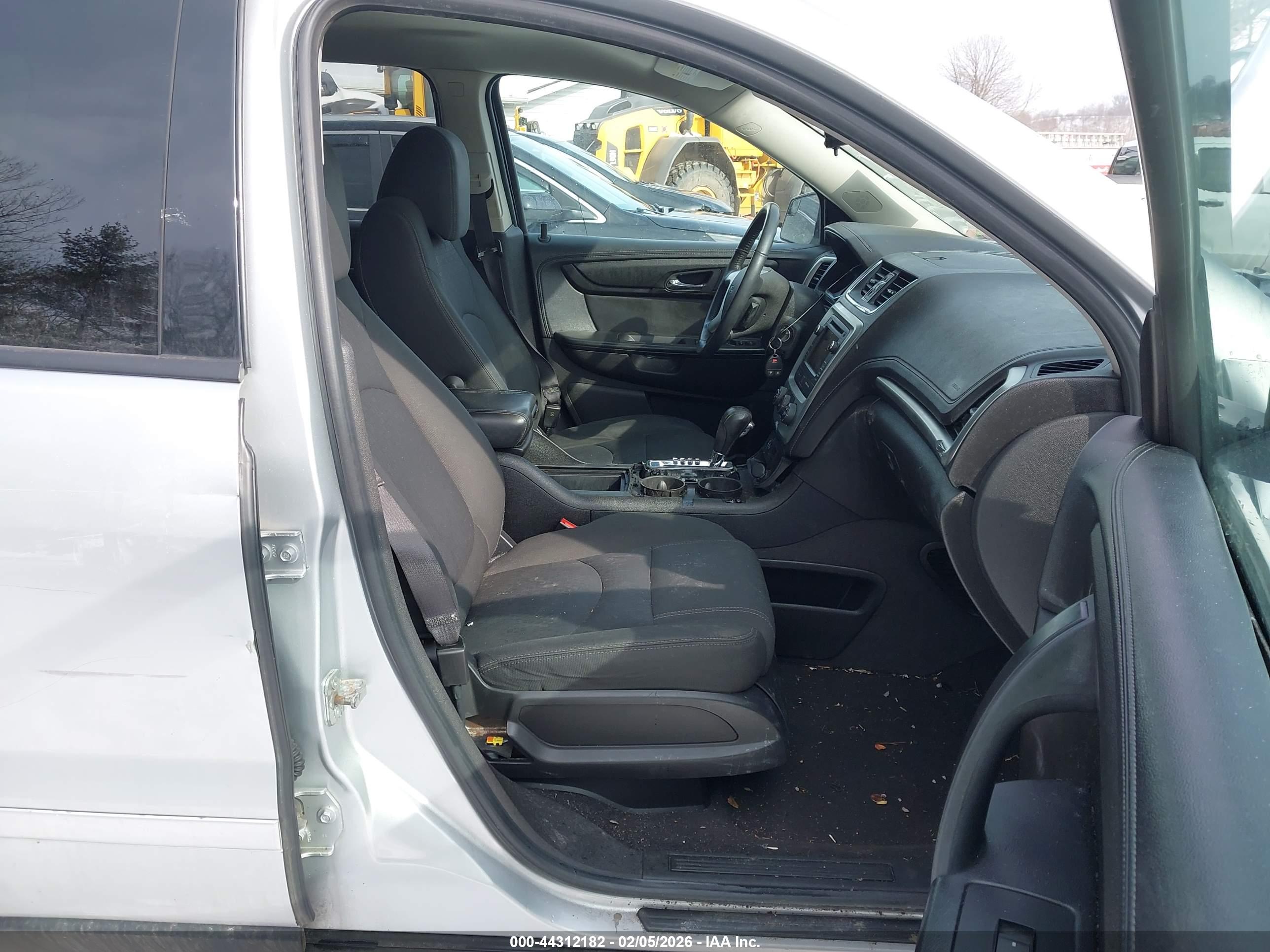 GMC ACADIA image 5