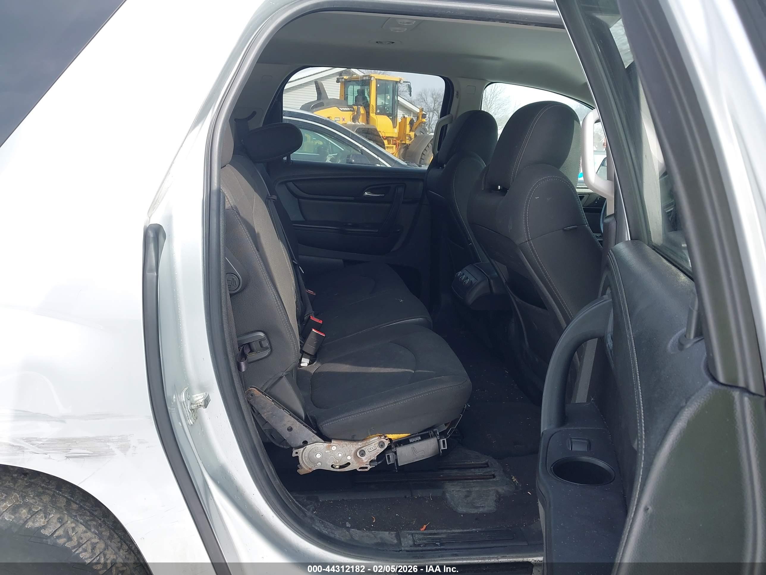 GMC ACADIA image 8