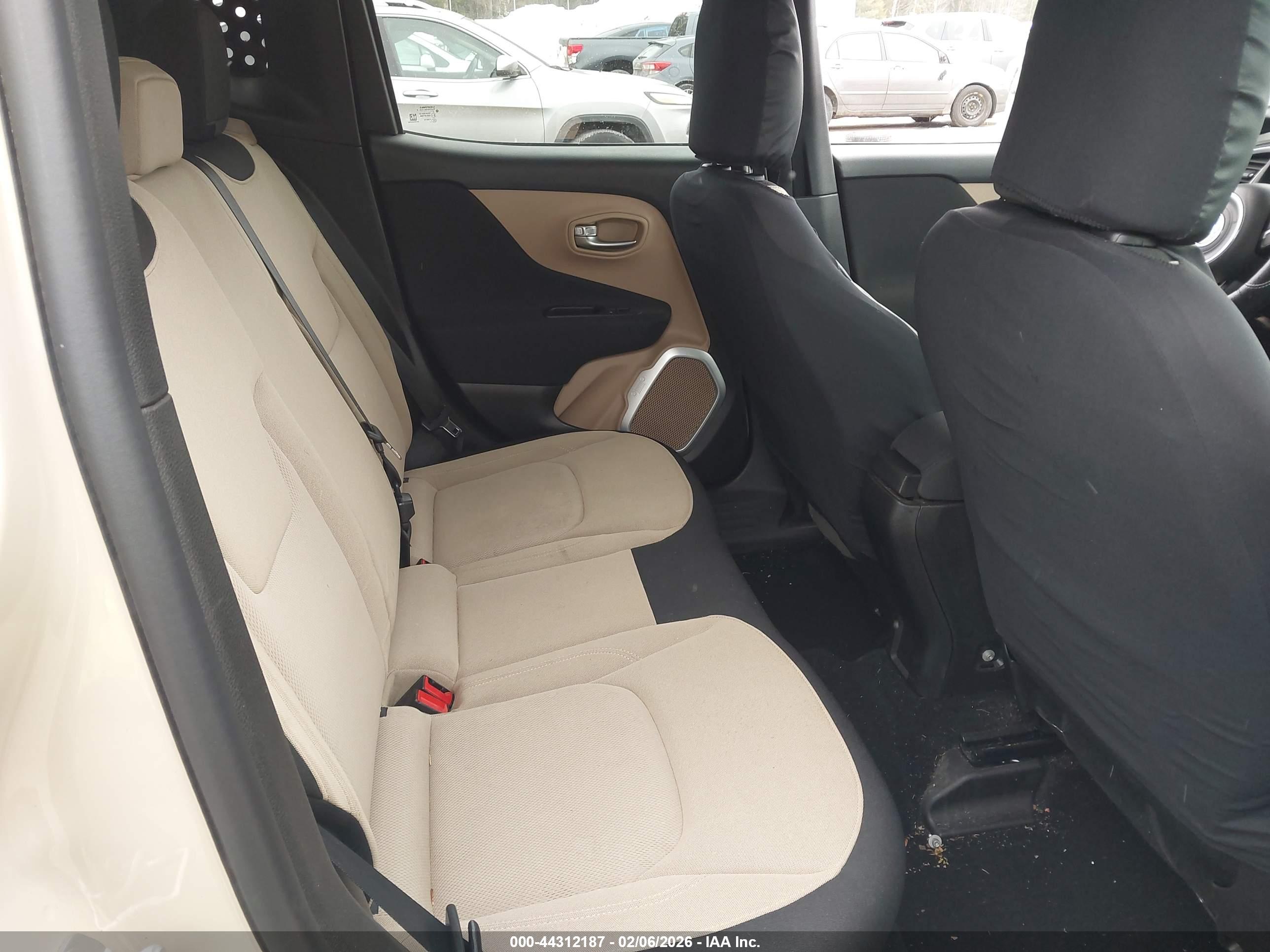 JEEP RENEGADE image 8