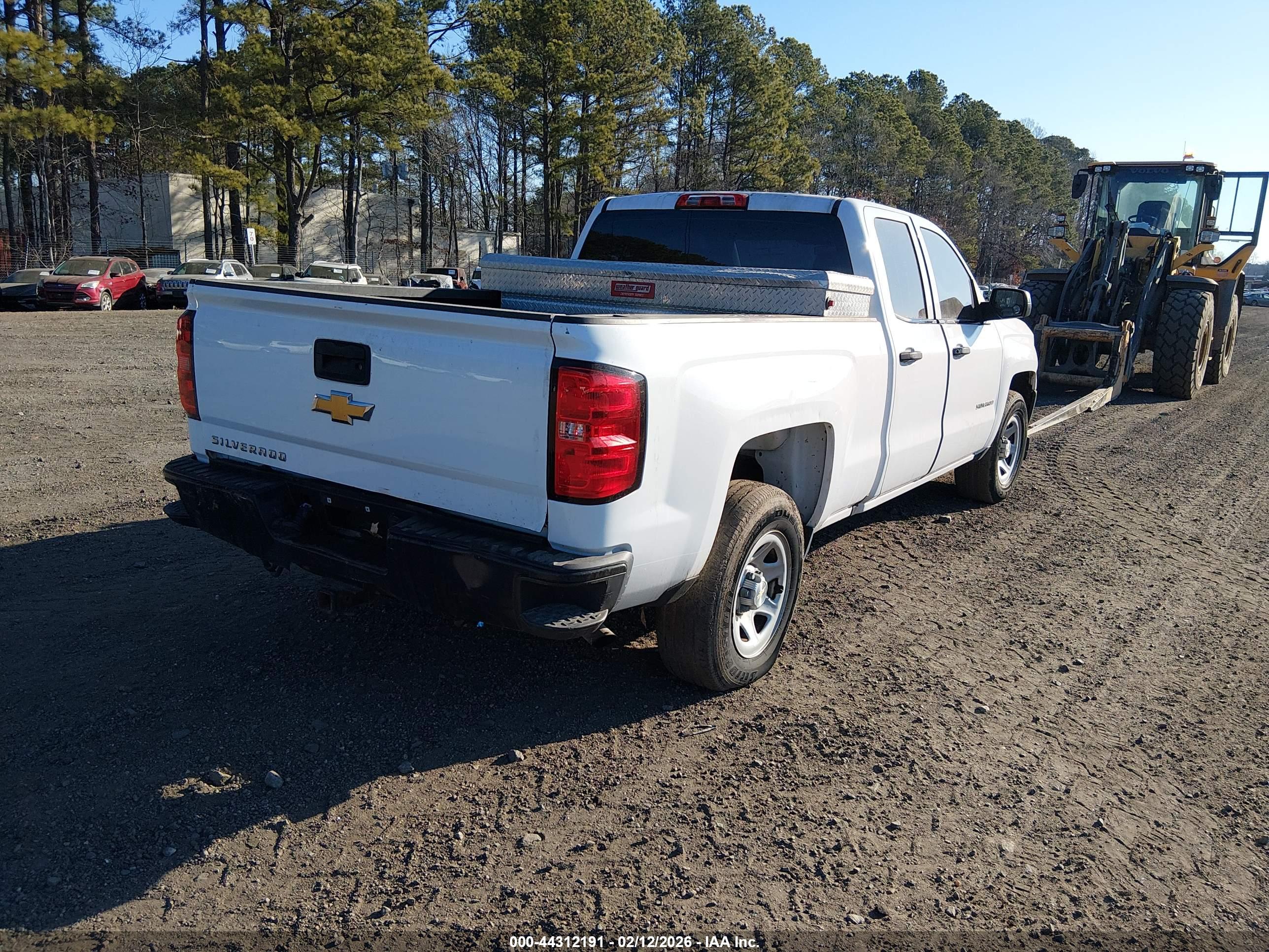 CHEVROLET SILVERADO image 4