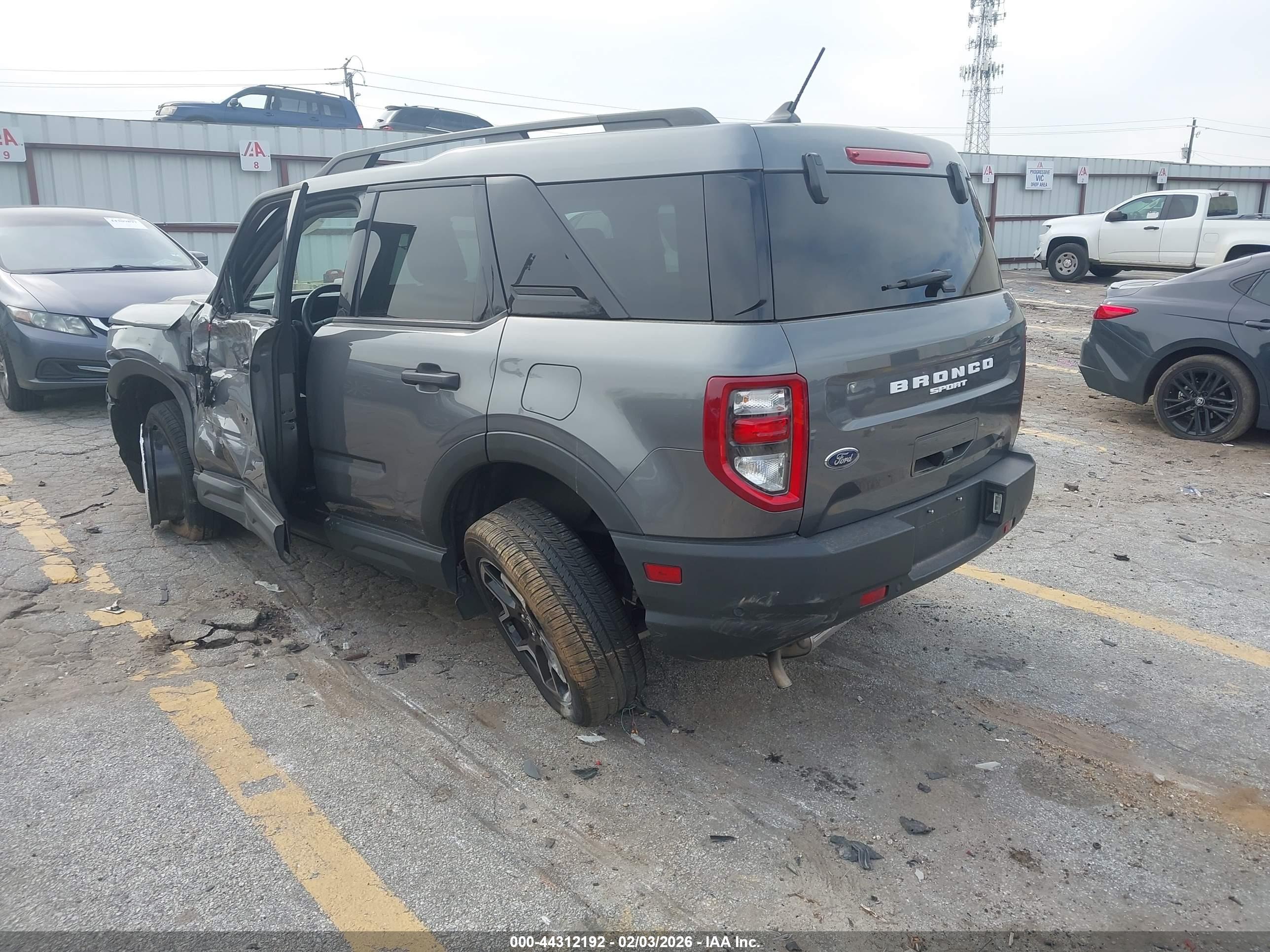 FORD BRONCO image 3