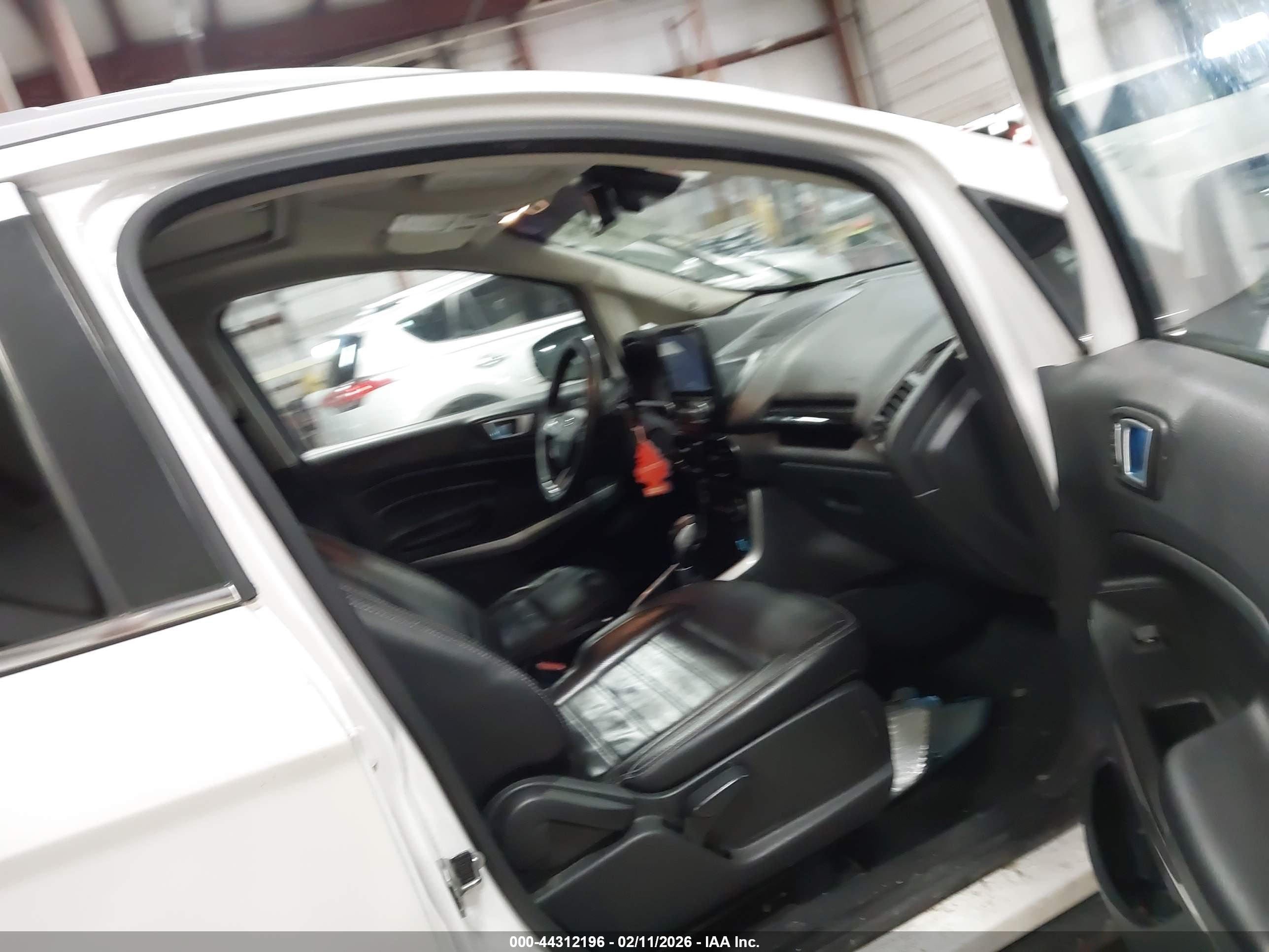 FORD ECOSPORT image 5