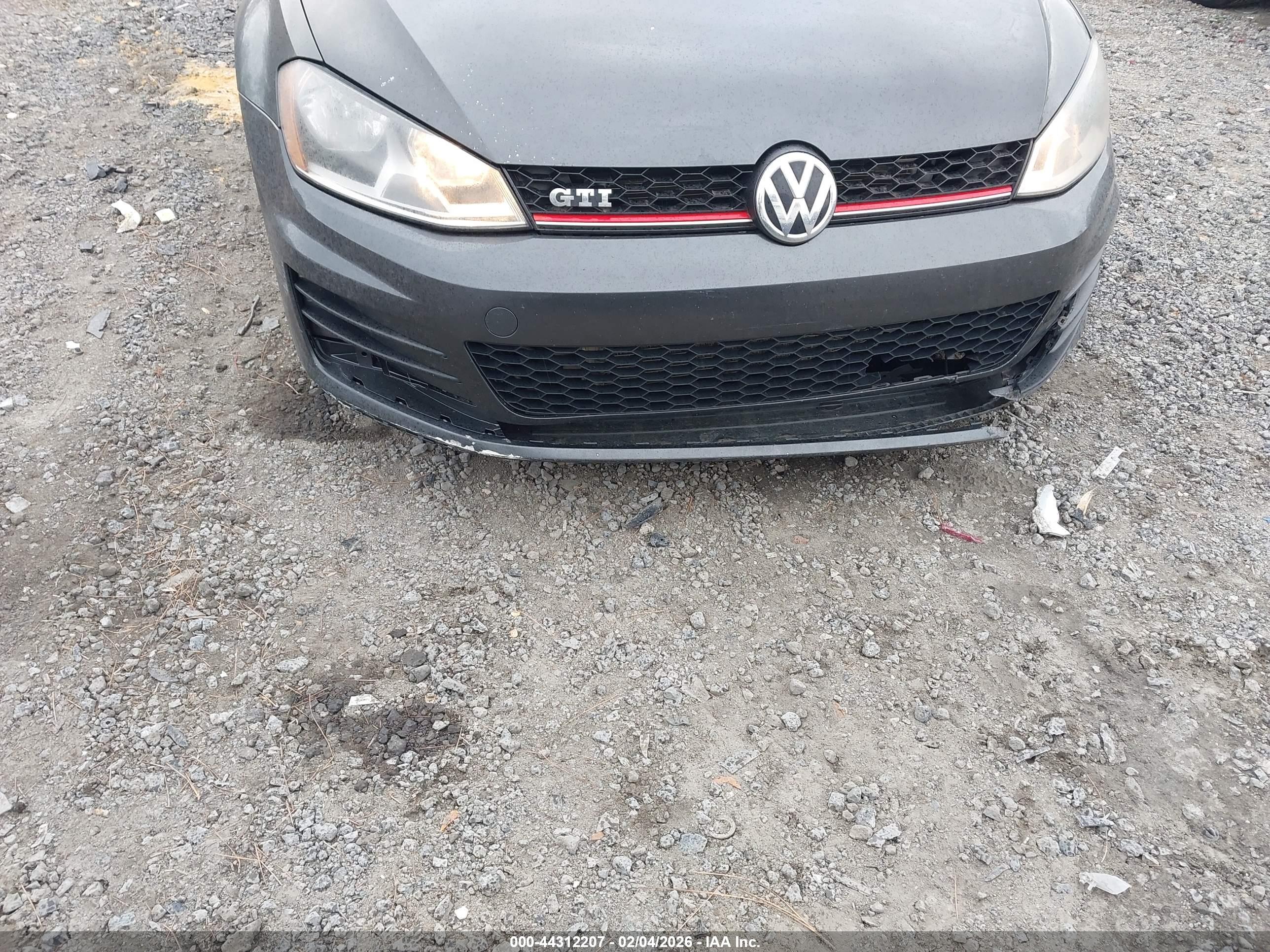 VOLKSWAGEN GOLF image 6