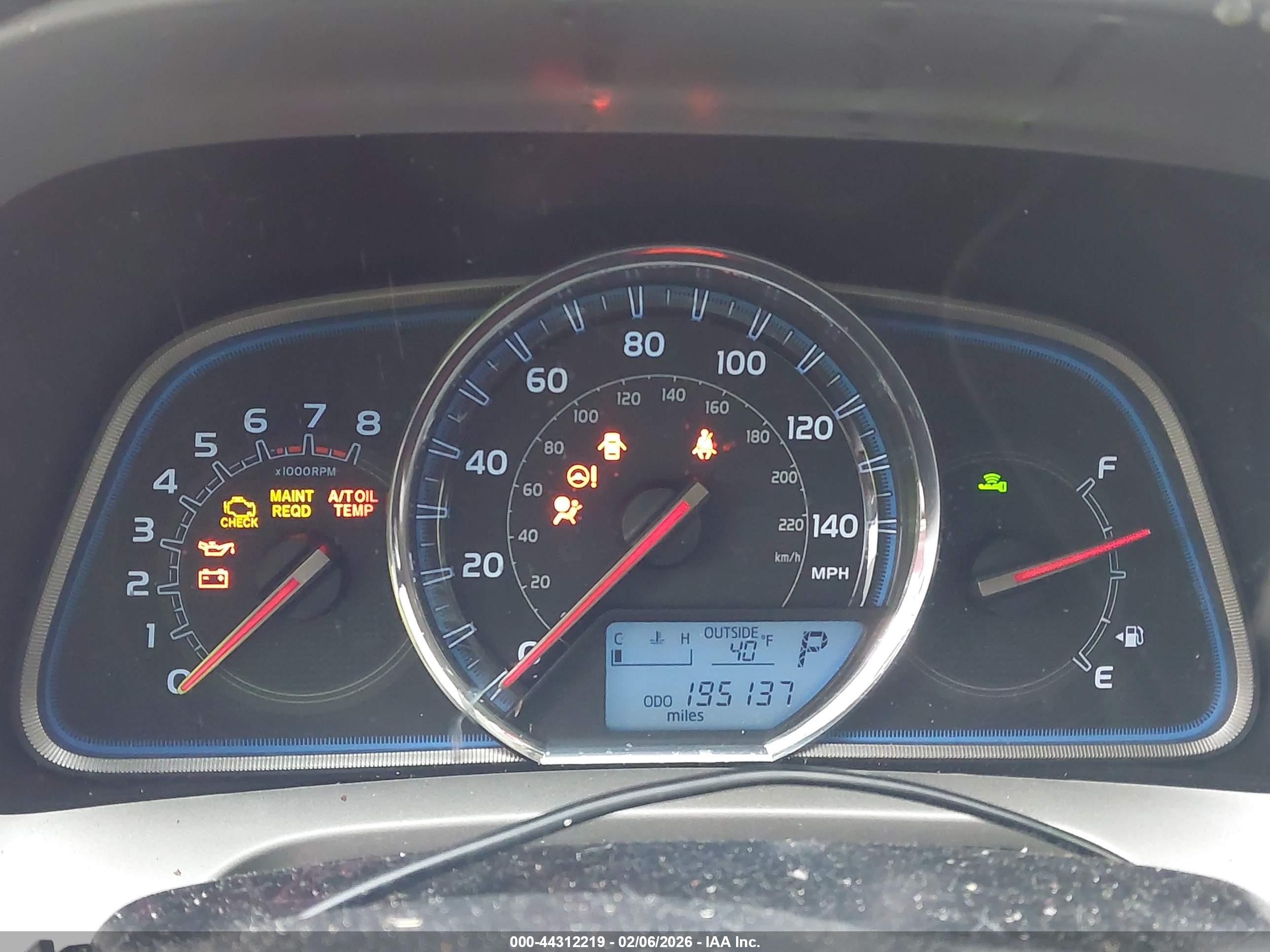 TOYOTA RAV4 image 7