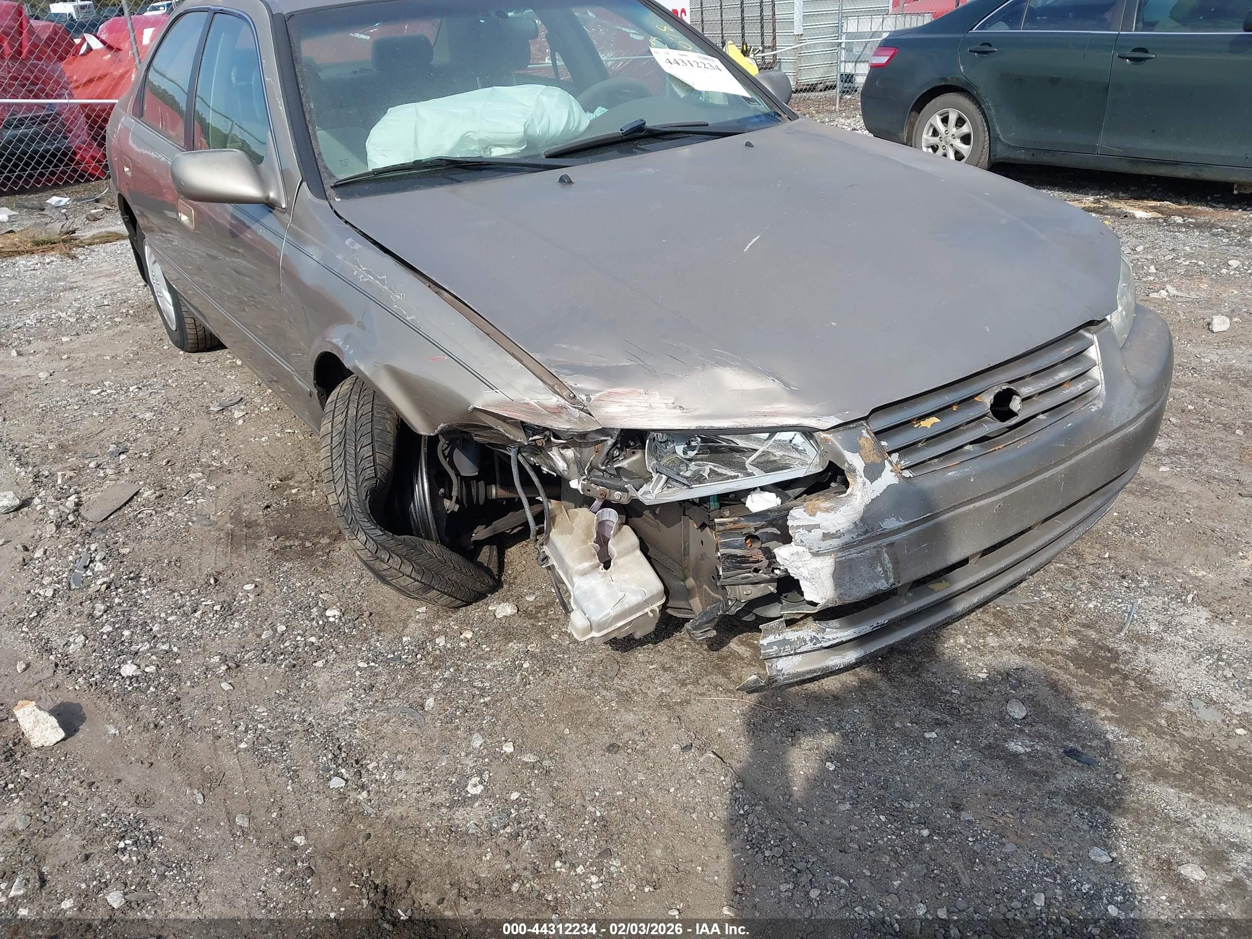 TOYOTA CAMRY image 6